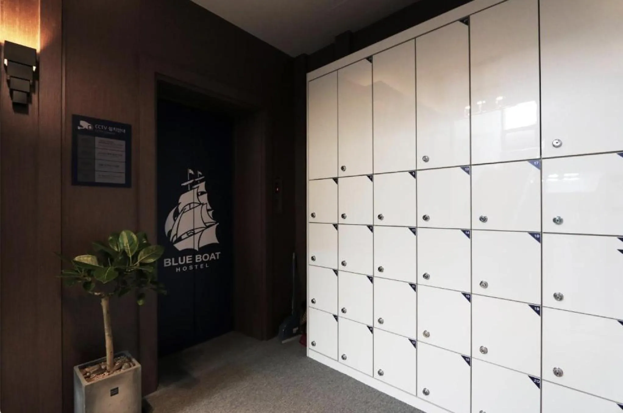 Decorative detail in Blueboat Hostel Jeonju