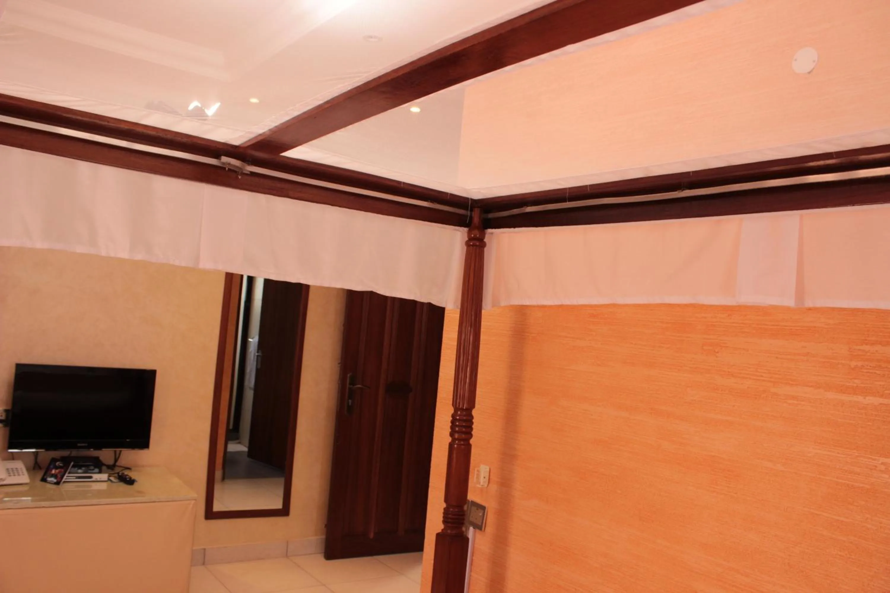 Moffat Court Boutique Hotel