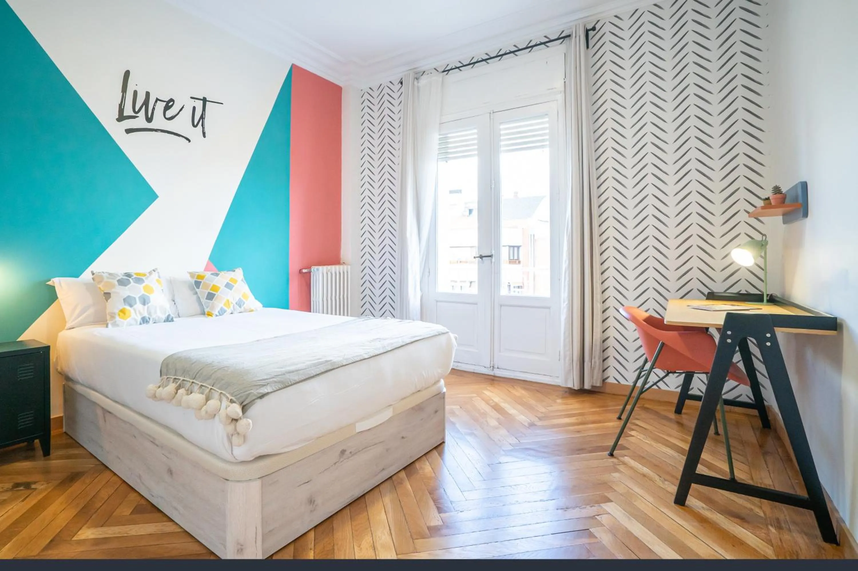 Photo of the whole room, Bed in Live It Madrid Chamberi