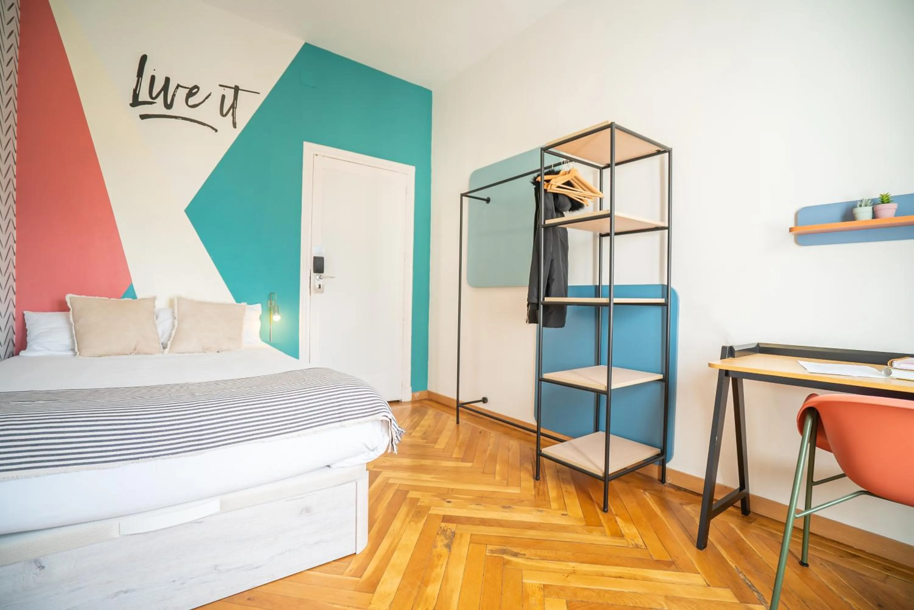 Bedroom, Bed in Live It Madrid Chamberi