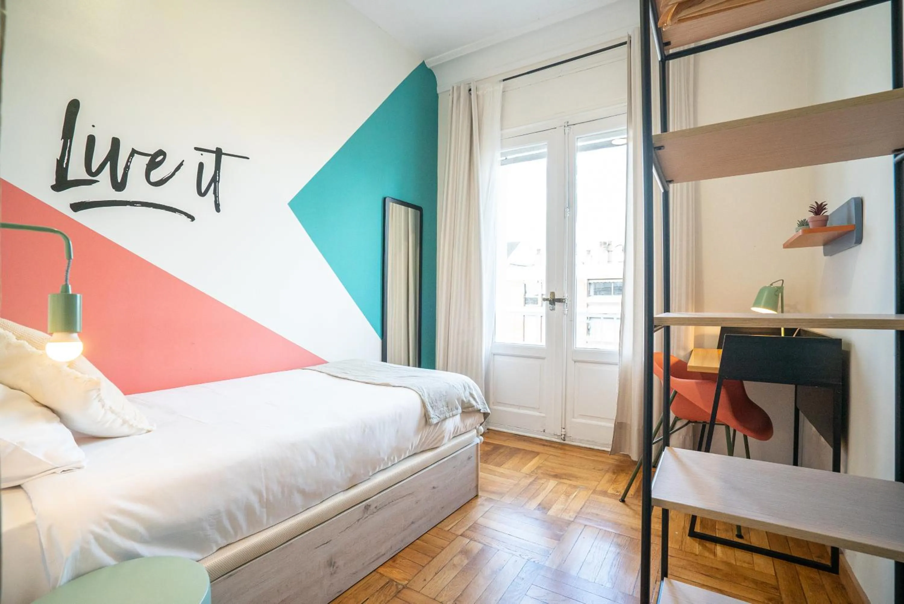 Bedroom, Bed in Live It Madrid Chamberi