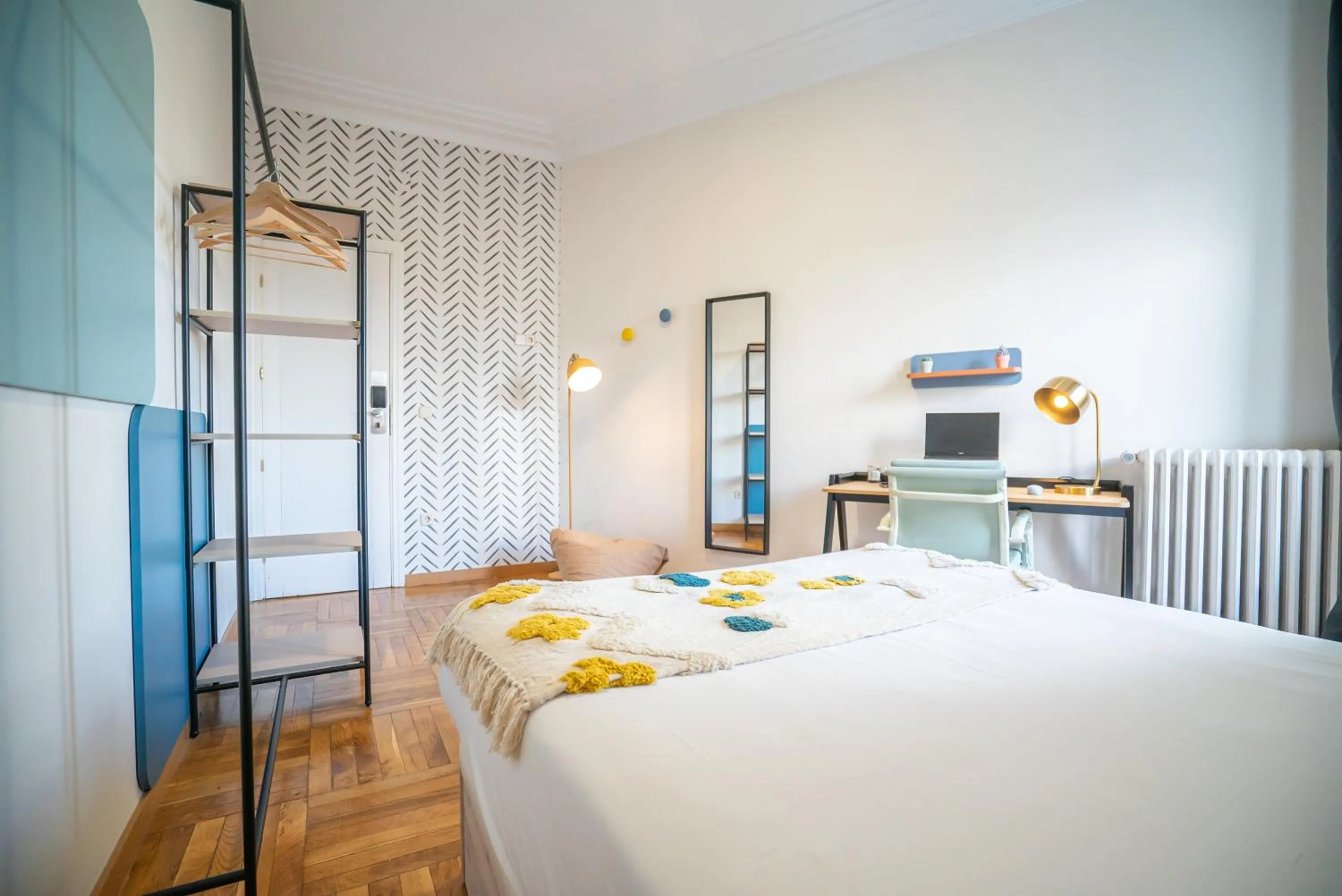 Bedroom, Bed in Live It Madrid Chamberi