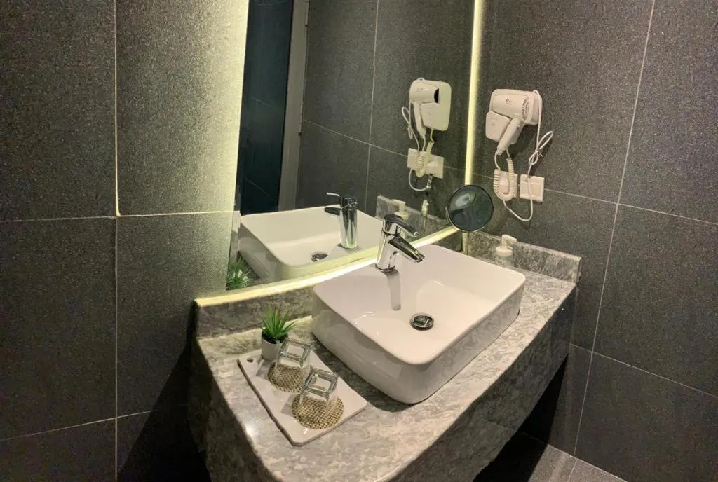 Bathroom in ساس رتل للوحدات السكنية المفروشة