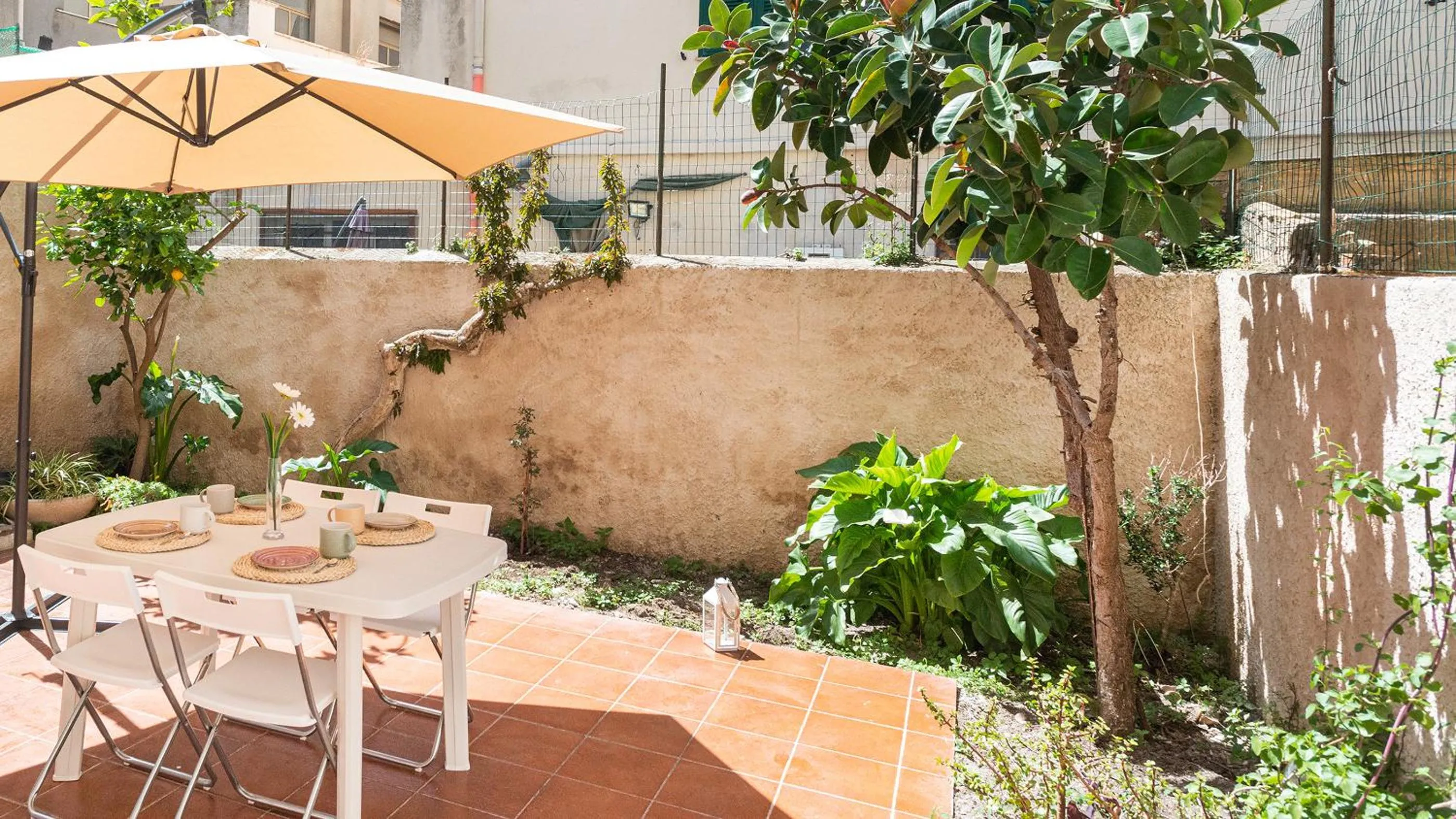 Patio in Juriol