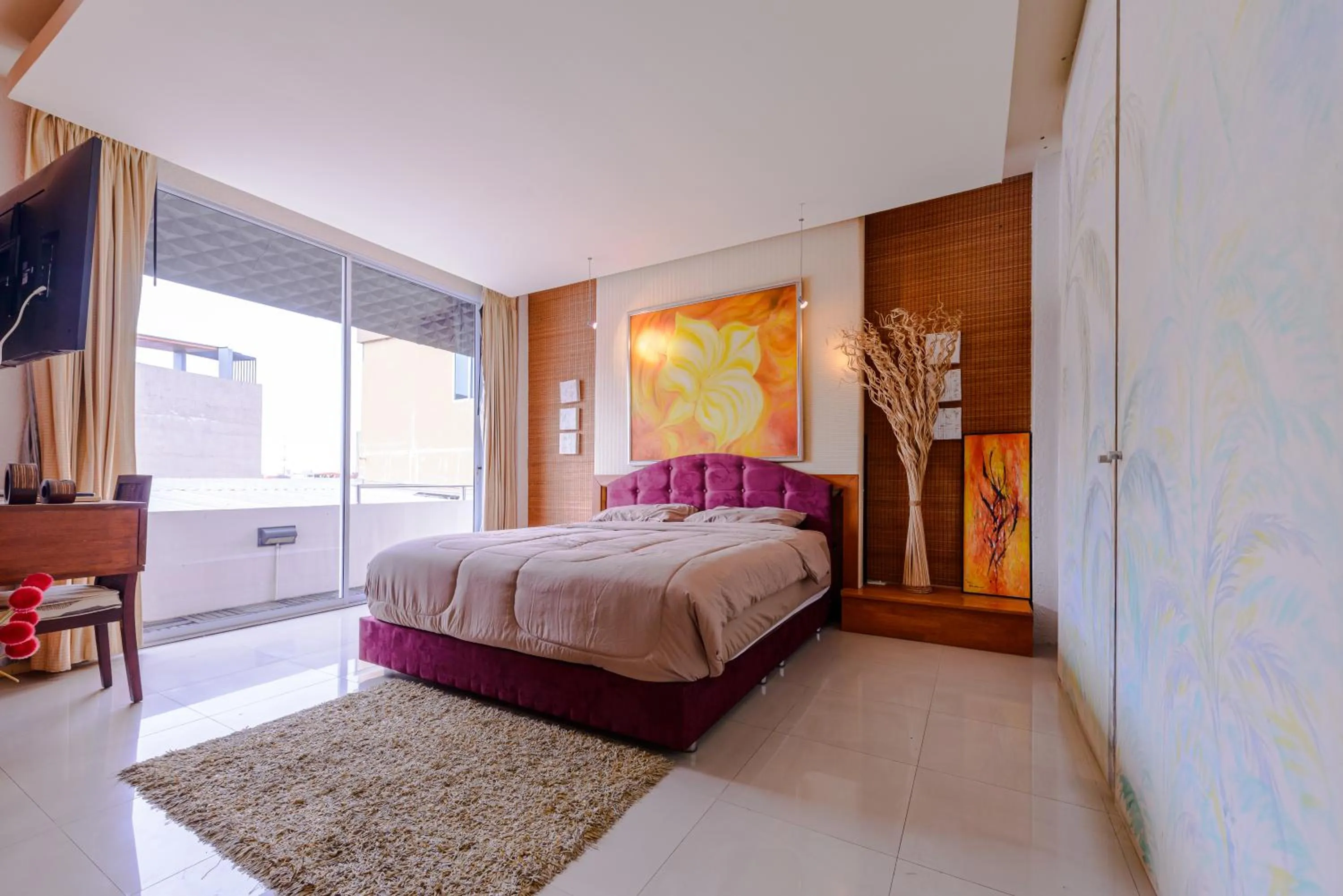 Bed in Pasadena Lodge