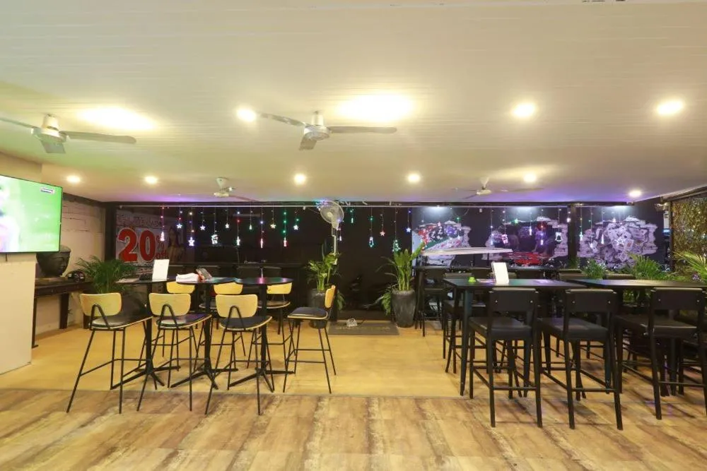 Property building in Pasadena Lodge