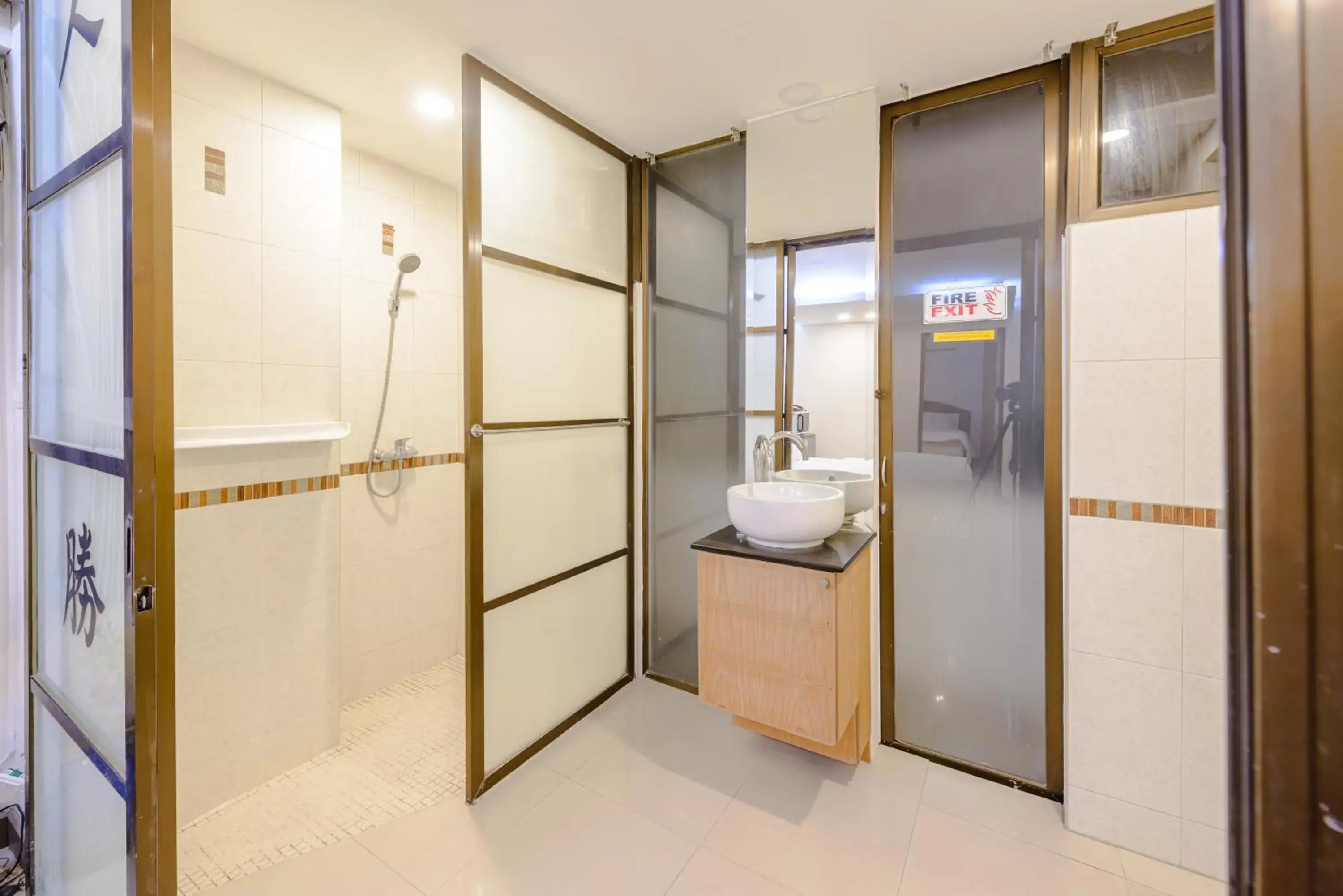 Superior Queen Room in Pasadena Lodge Superior Queen Room in Pasadena Lodge