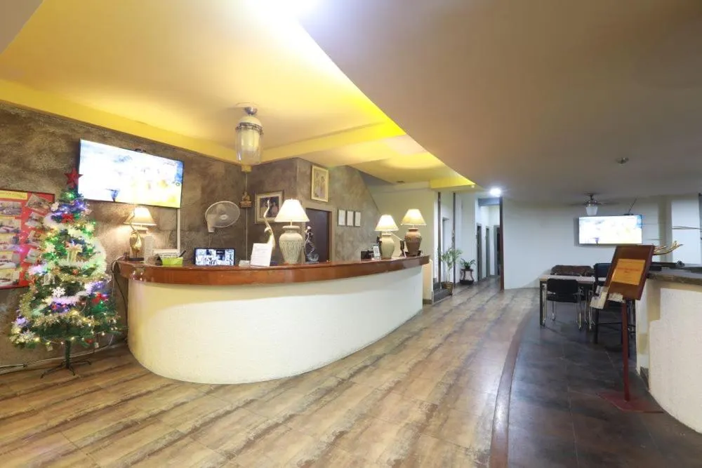 Lobby or reception in Pasadena Lodge