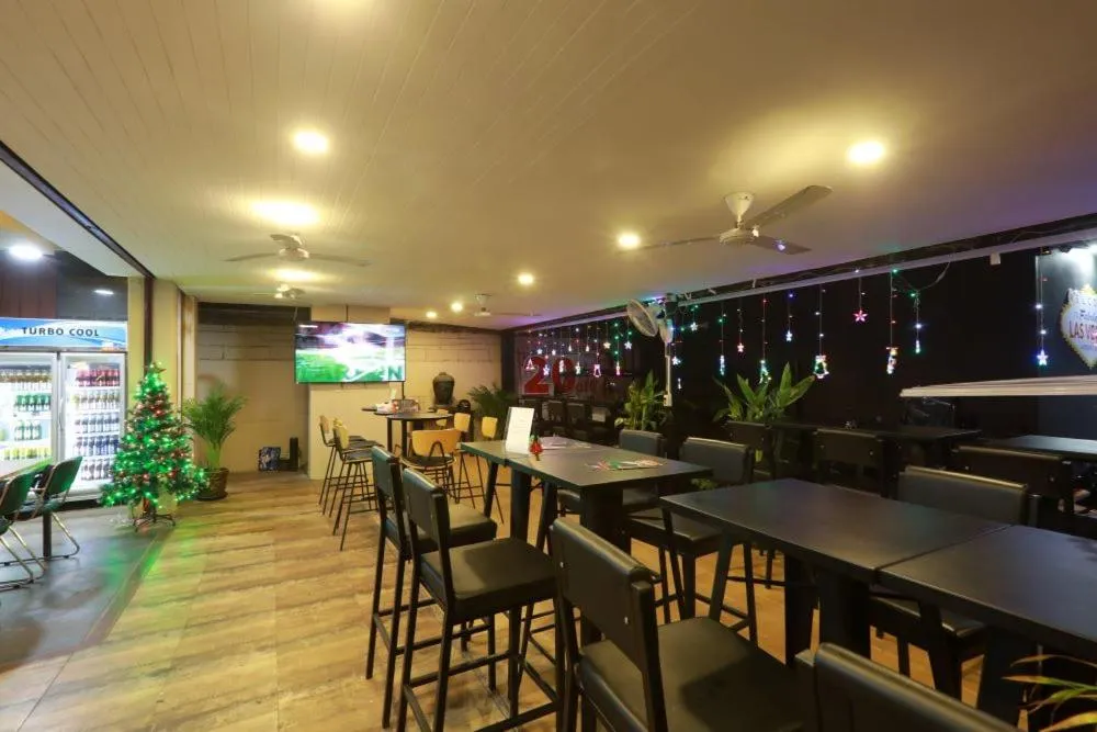 Property building in Pasadena Lodge