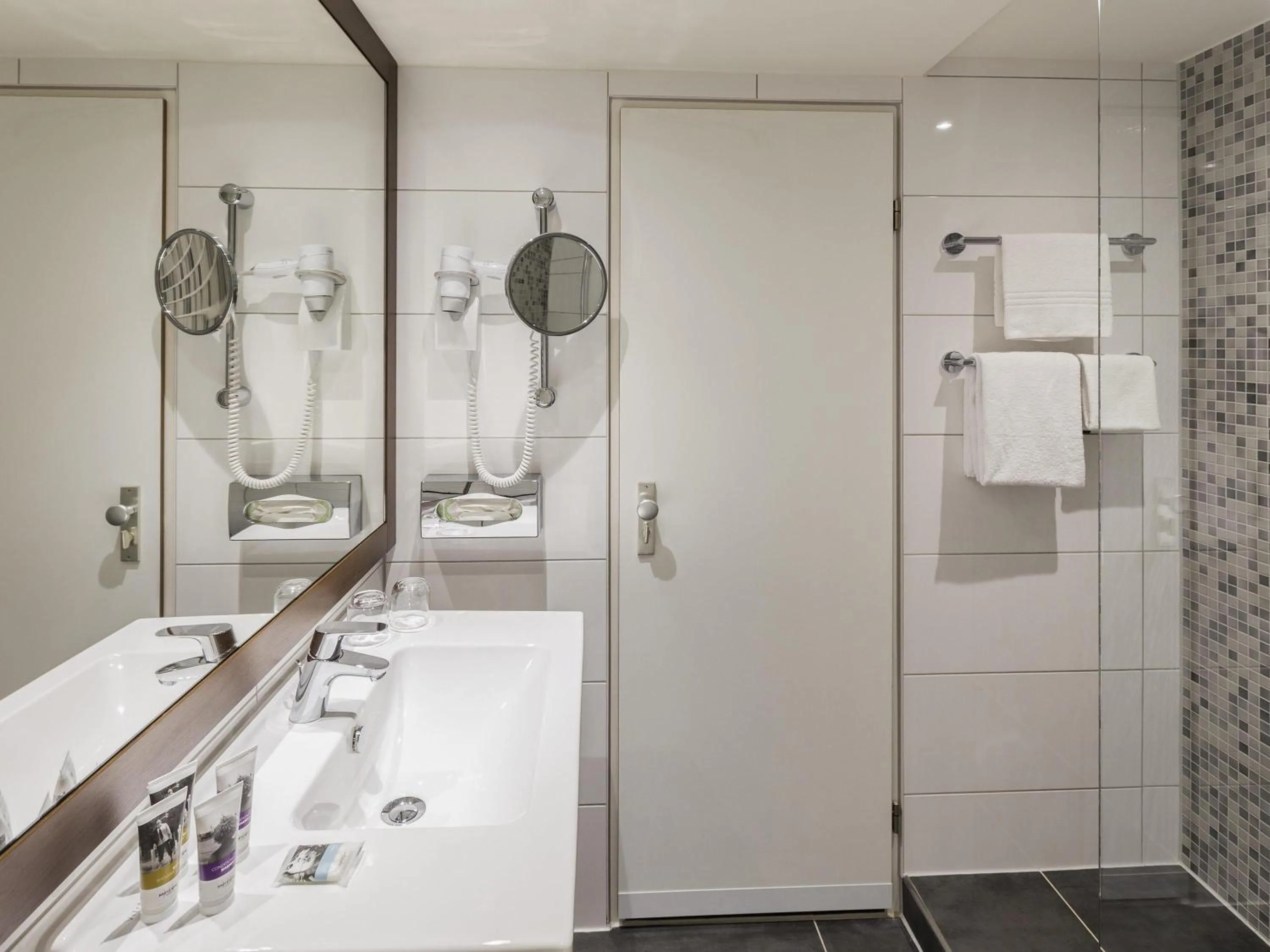 Bedroom in Mercure Hotel Amsterdam West