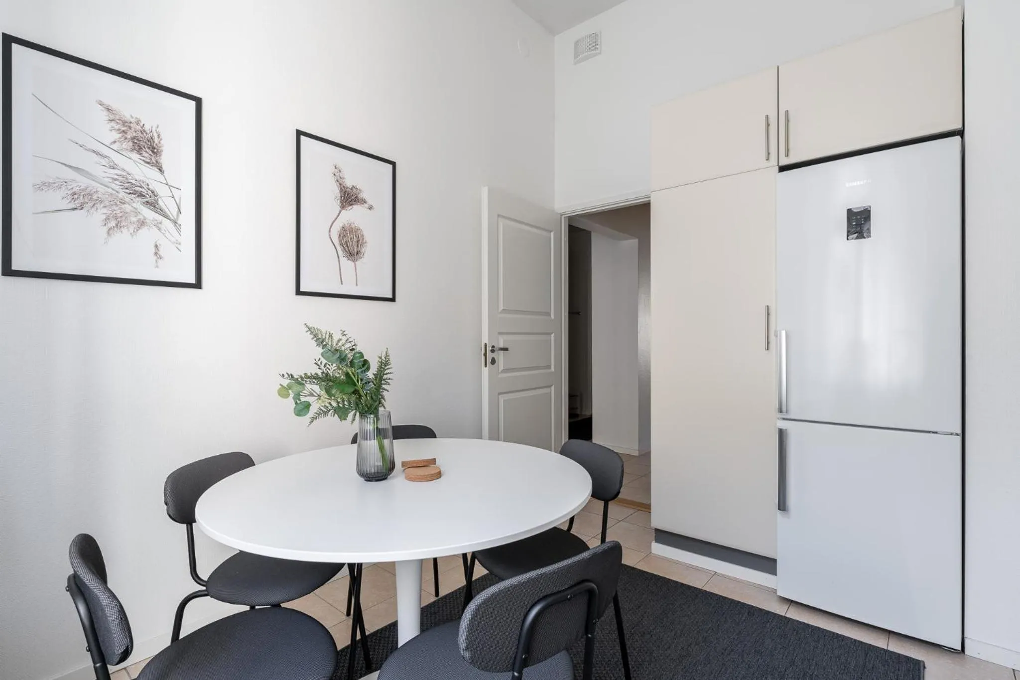 Dining area in Historical 3BR Downtown Apartment with Sauna