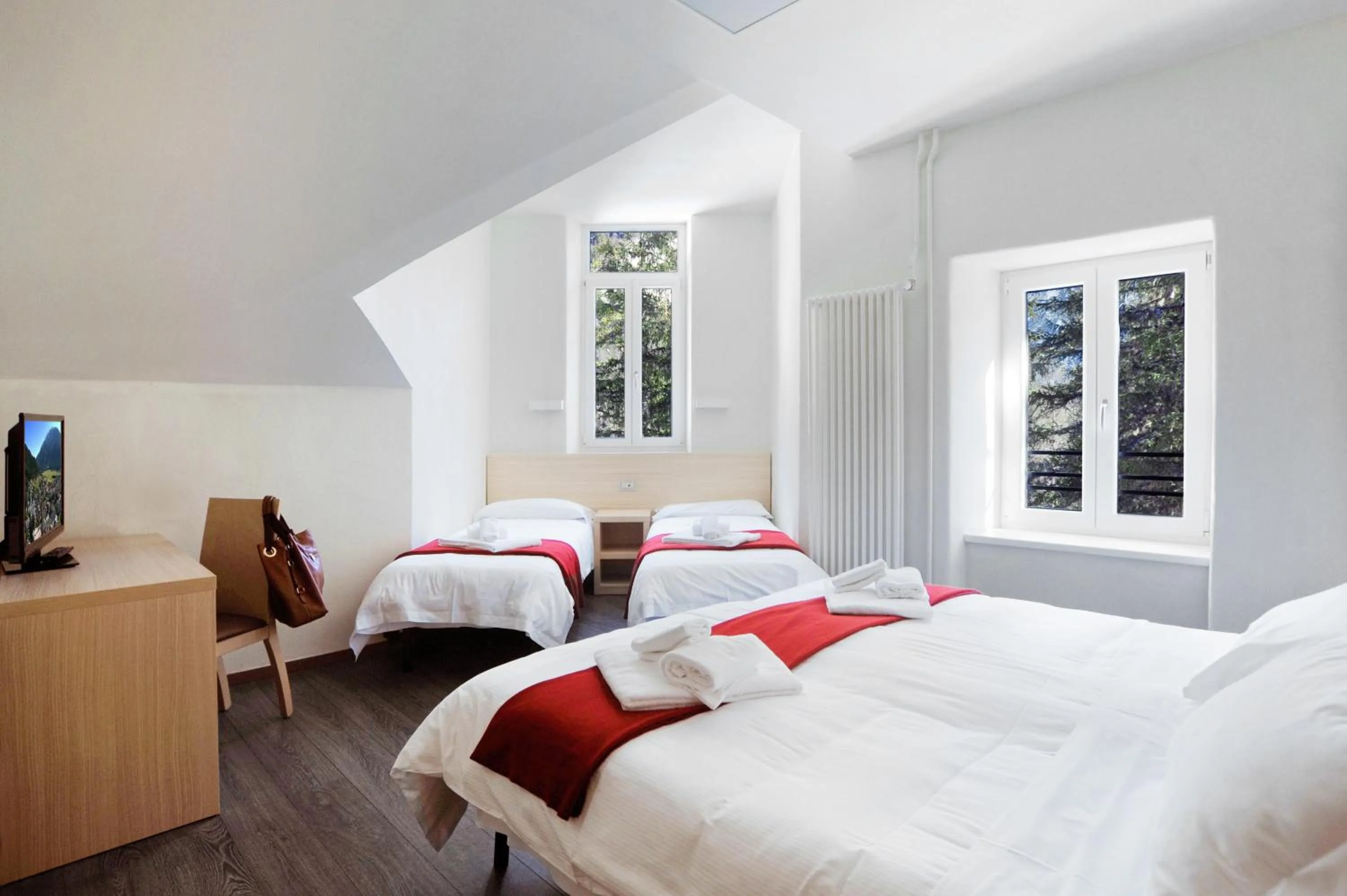 Bed in Hotel Croda Rossa