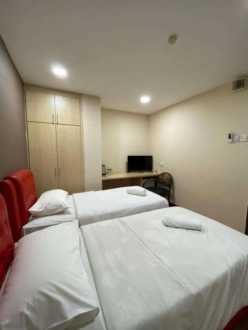 Bed in Hotel Ambassador @ Bukit Bintang