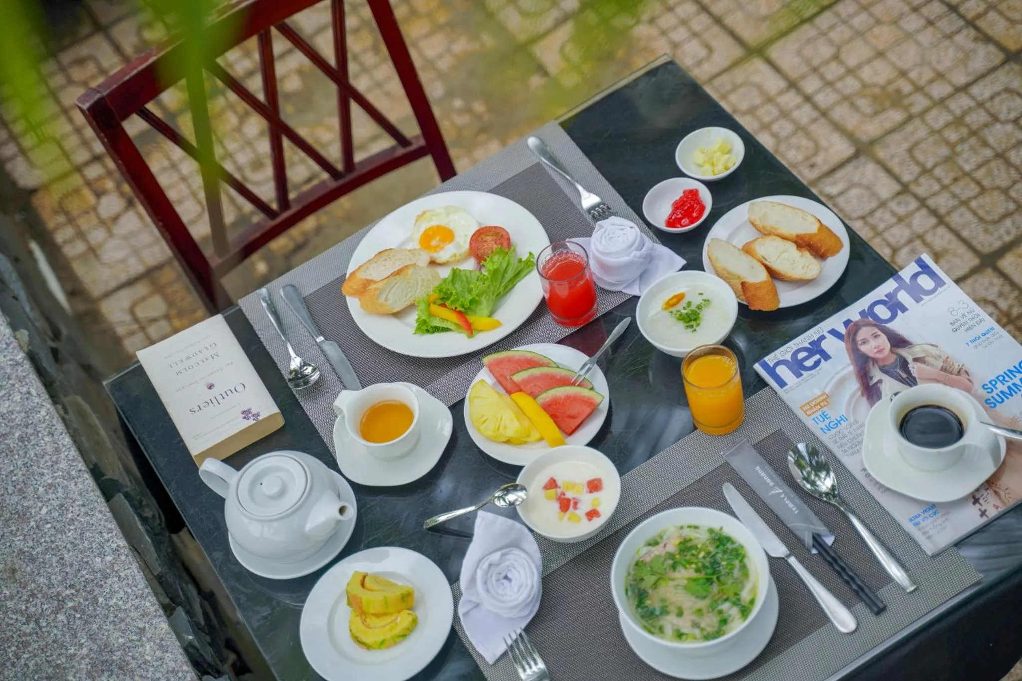 Restaurant/places to eat in Temple Da Nang Resort