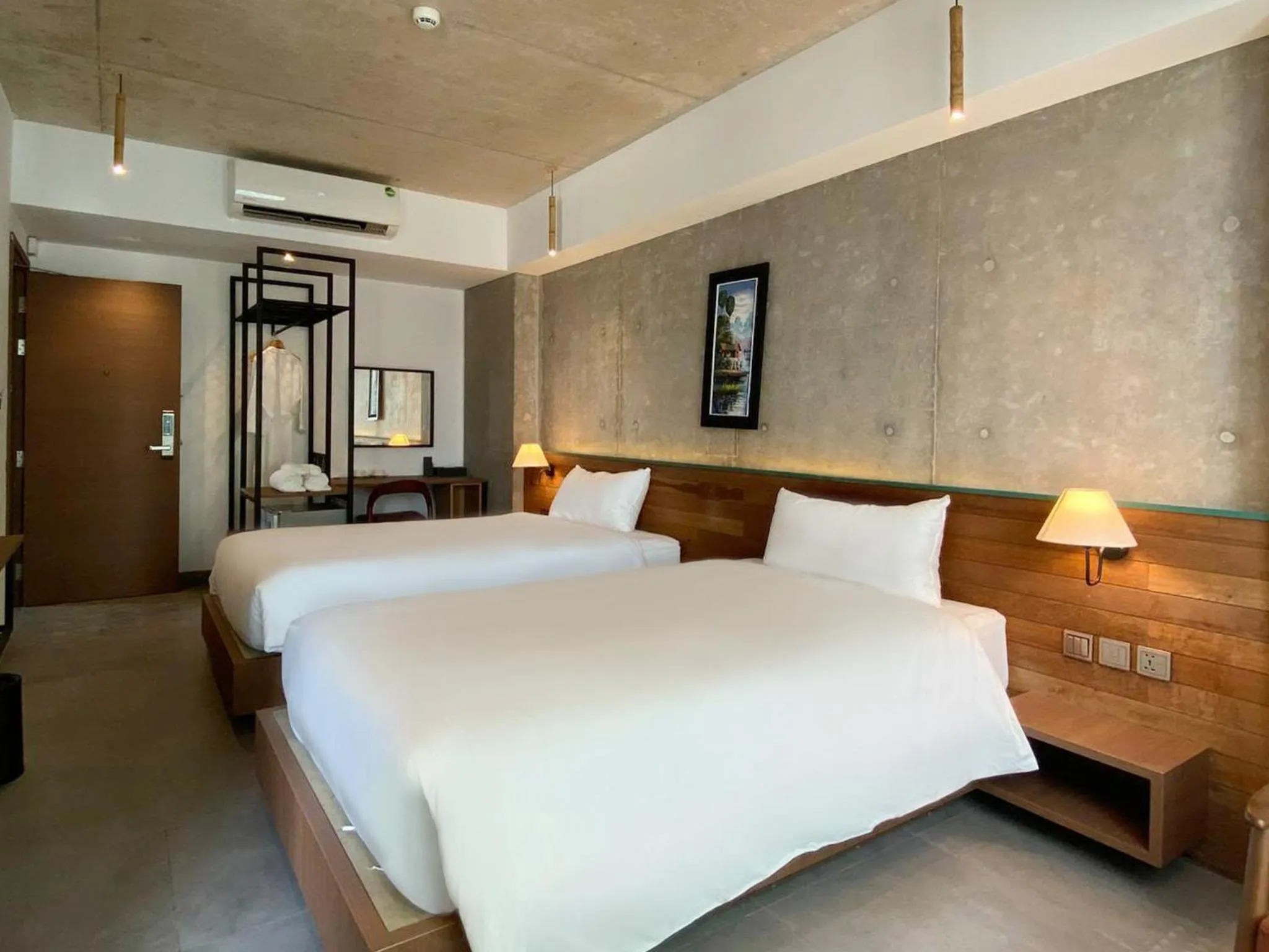 Photo of the whole room, Bed in CHECK inn Phnom Penh Royal Palace