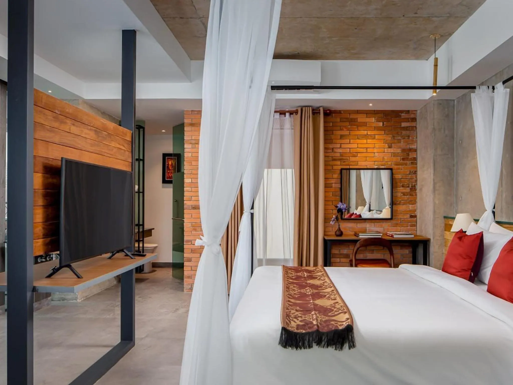 Photo of the whole room, Bed in CHECK inn Phnom Penh Royal Palace