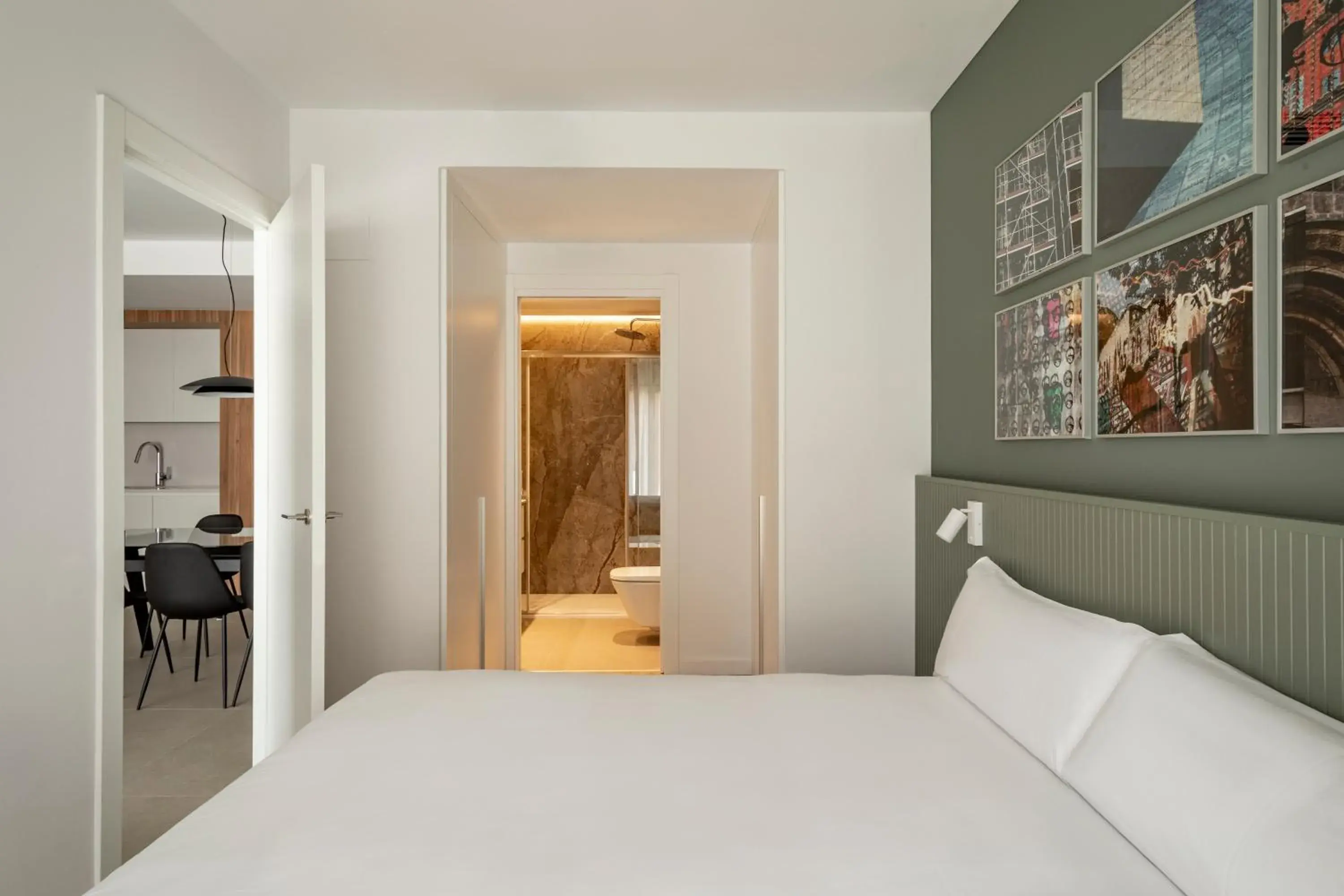 Bed in Europa Apartments Bed in Europa Apartments