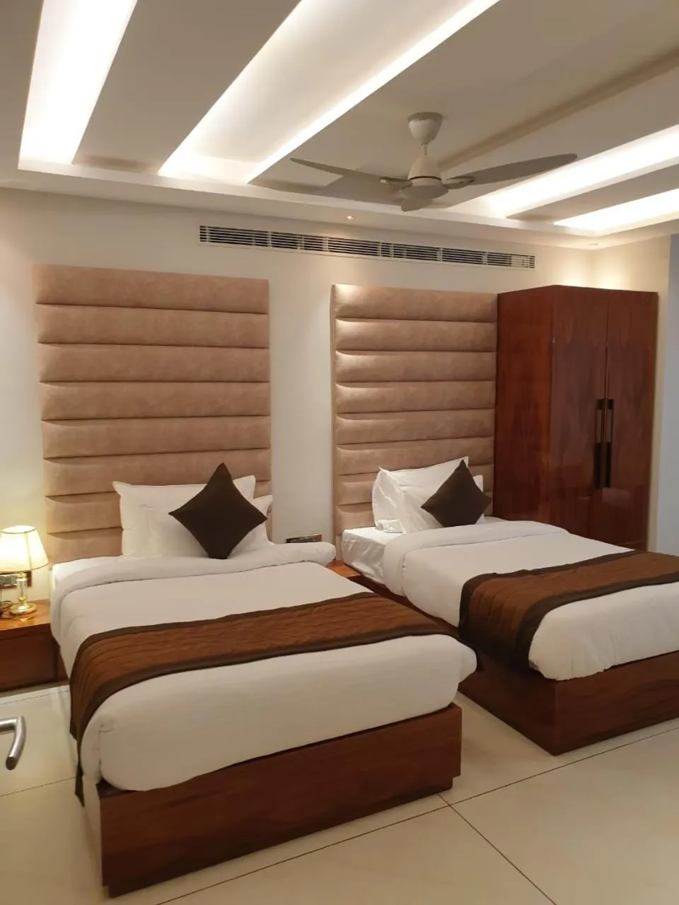 Bed in HOTEL SUNCITY PALACE