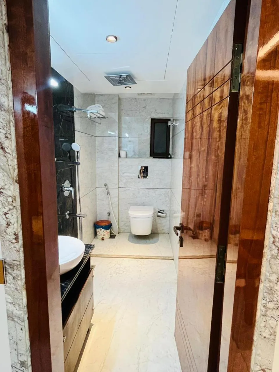 Bathroom in HOTEL SUNCITY PALACE