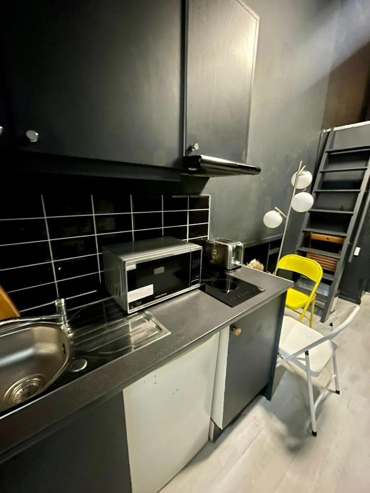 Bedroom in Modern Studios Close To Hyde Park