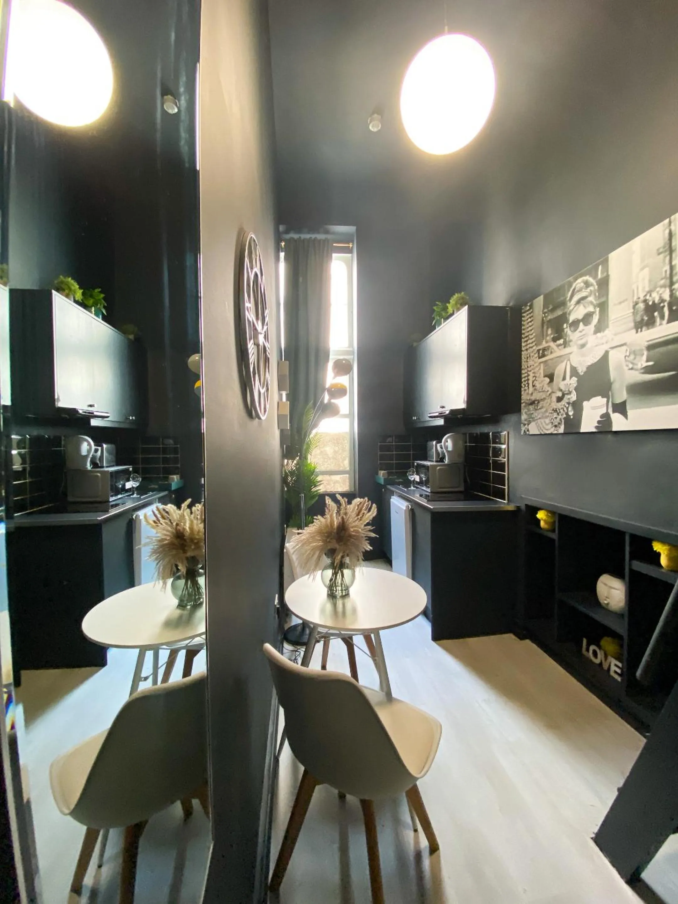 Kitchen or kitchenette in Modern Studios Close To Hyde Park