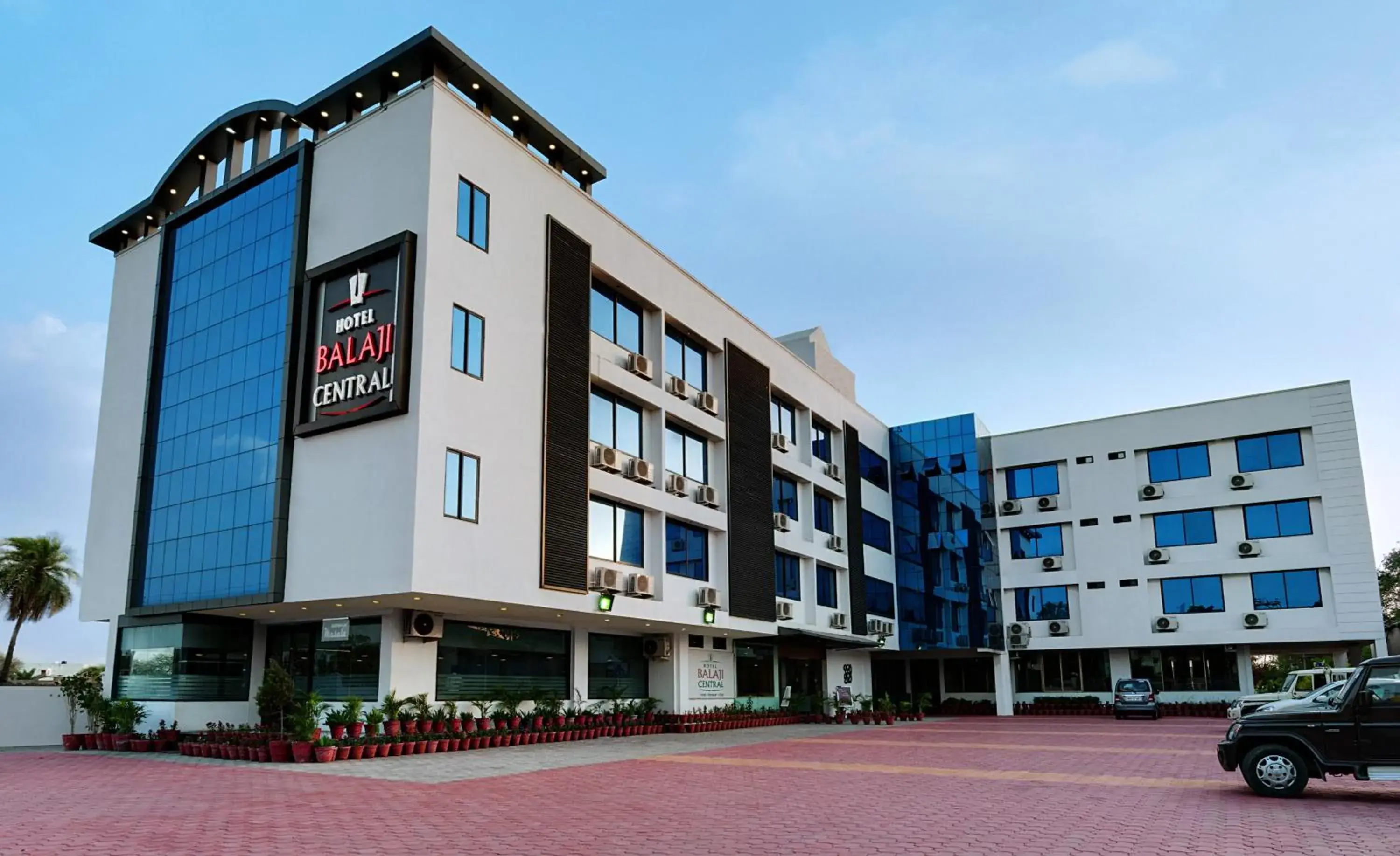 Facade/entrance in Hotel Balaji Central Facade/entrance in Hotel Balaji Central