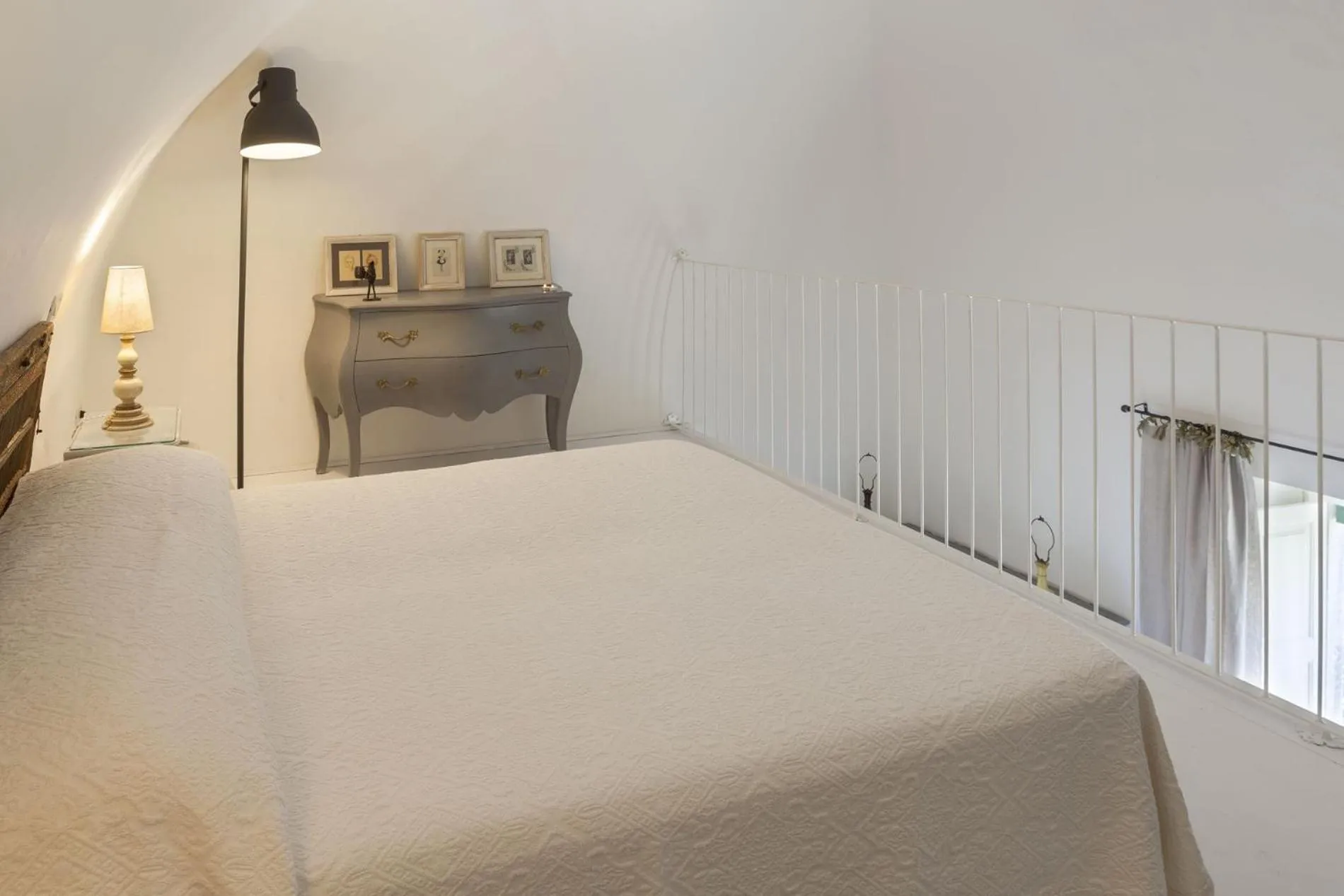 Bedroom in Palazzo Siena - Home & More