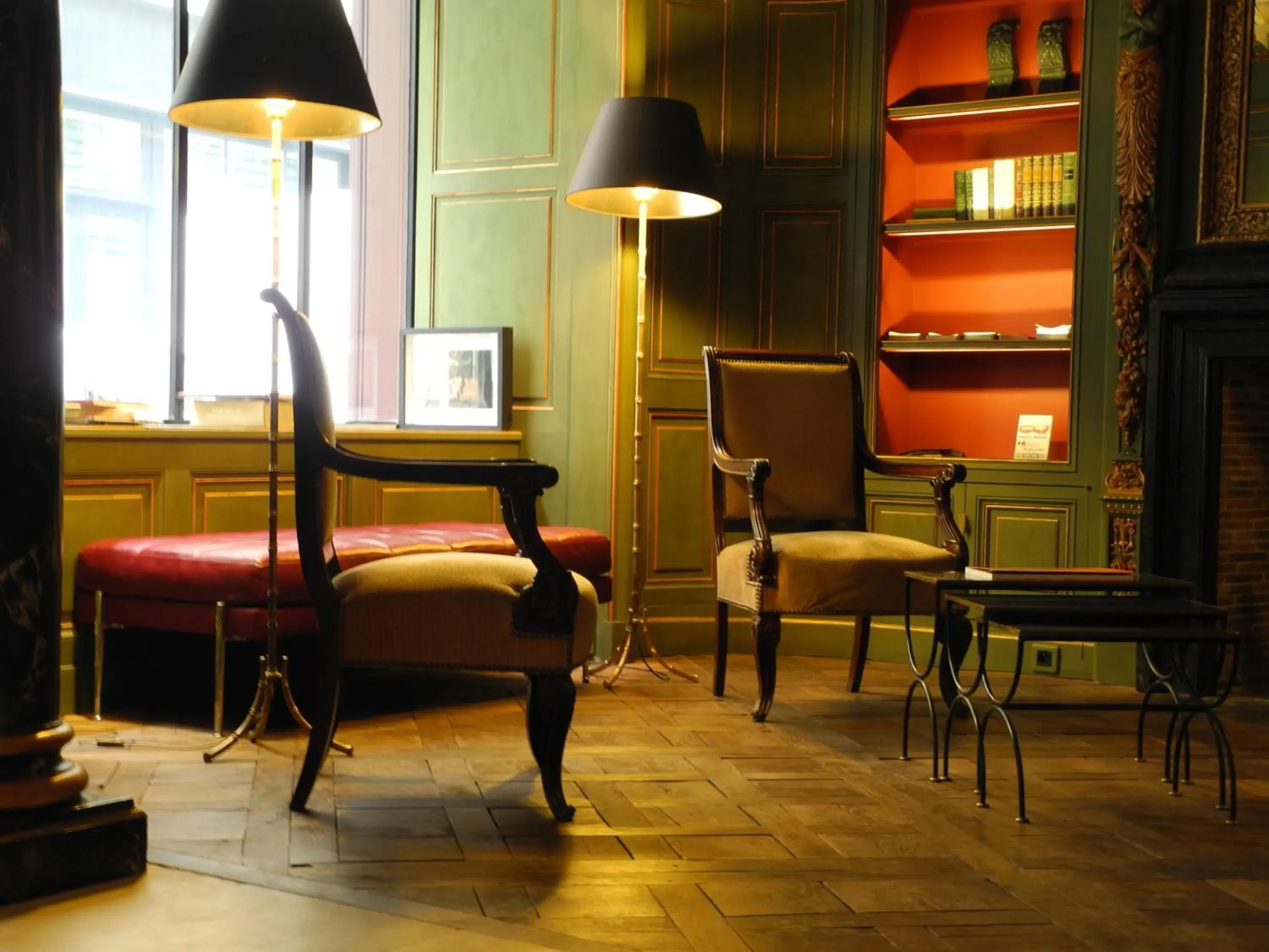 Lounge or bar, Bed in Hôtel du Vieux Marais Lounge or bar, Bed in Hôtel du Vieux Marais