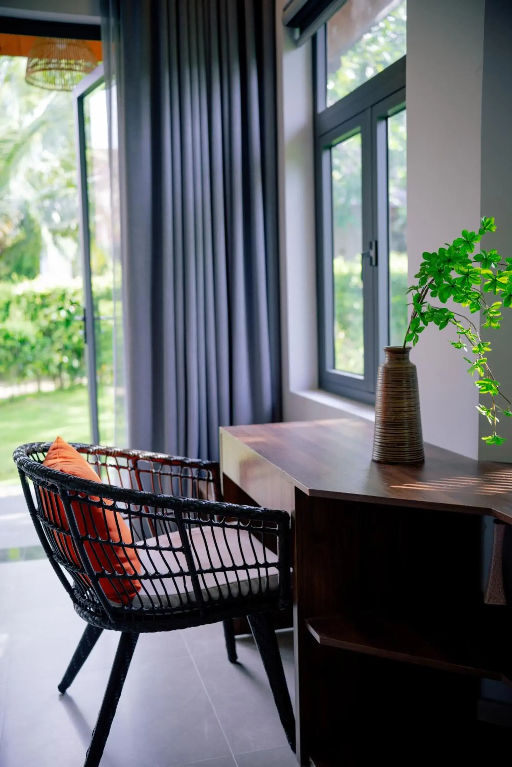 Living room in Emerald Garden Retreat Living room in Emerald Garden Retreat