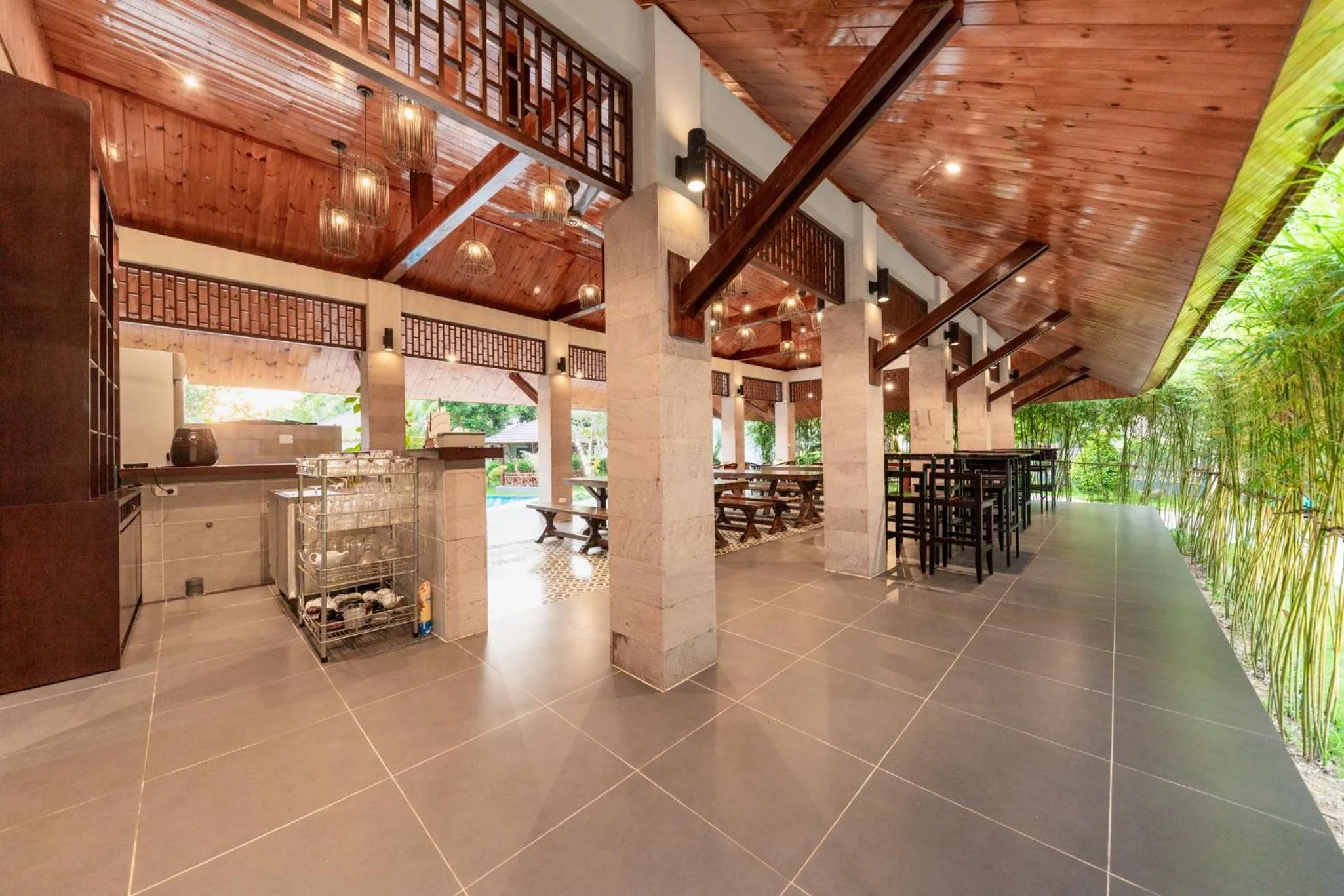 Restaurant/places to eat in Emerald Garden Retreat