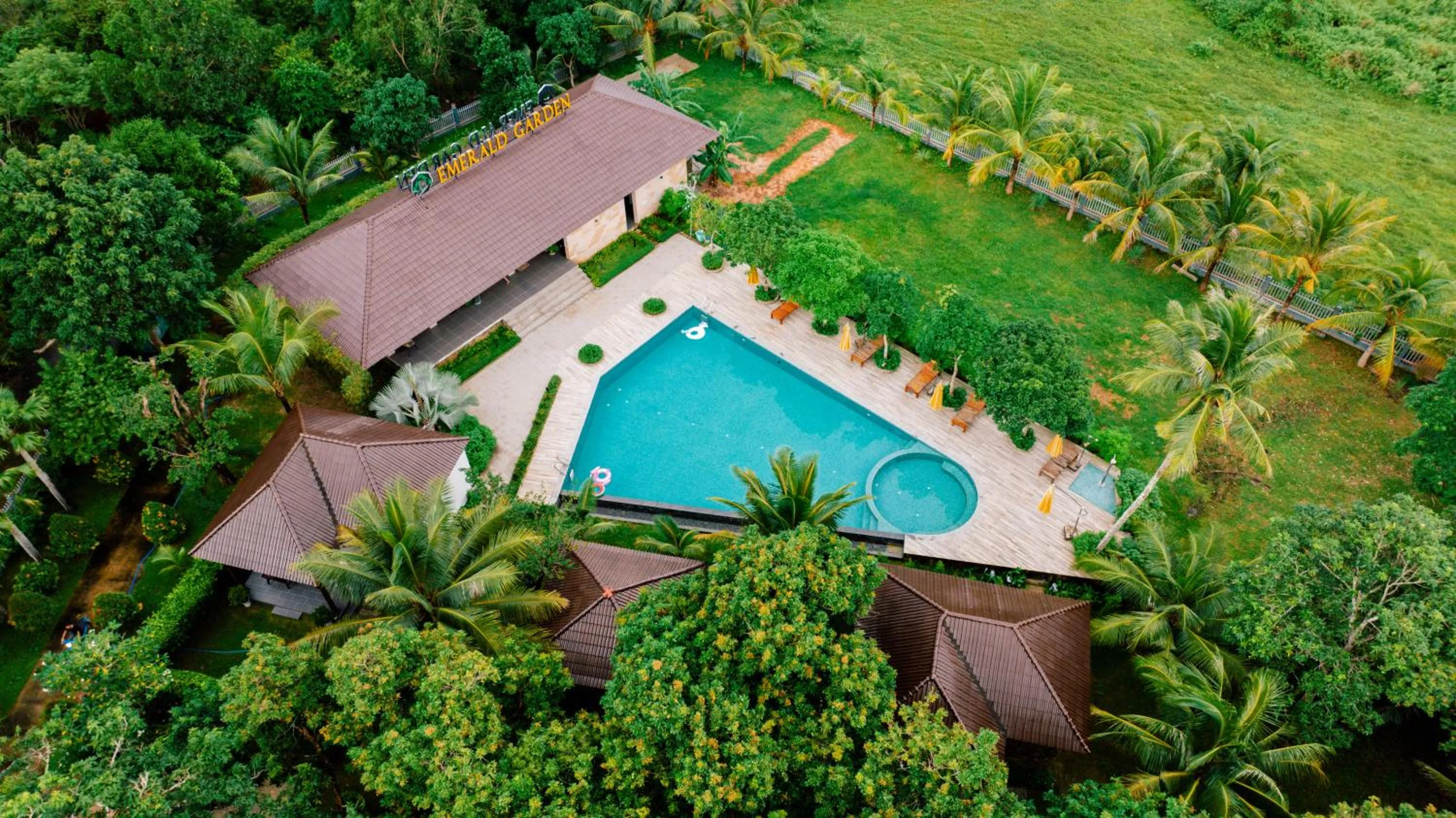 Day in Emerald Garden Retreat