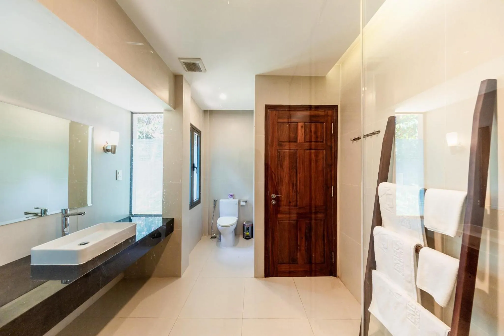 Bathroom in Emerald Garden Retreat