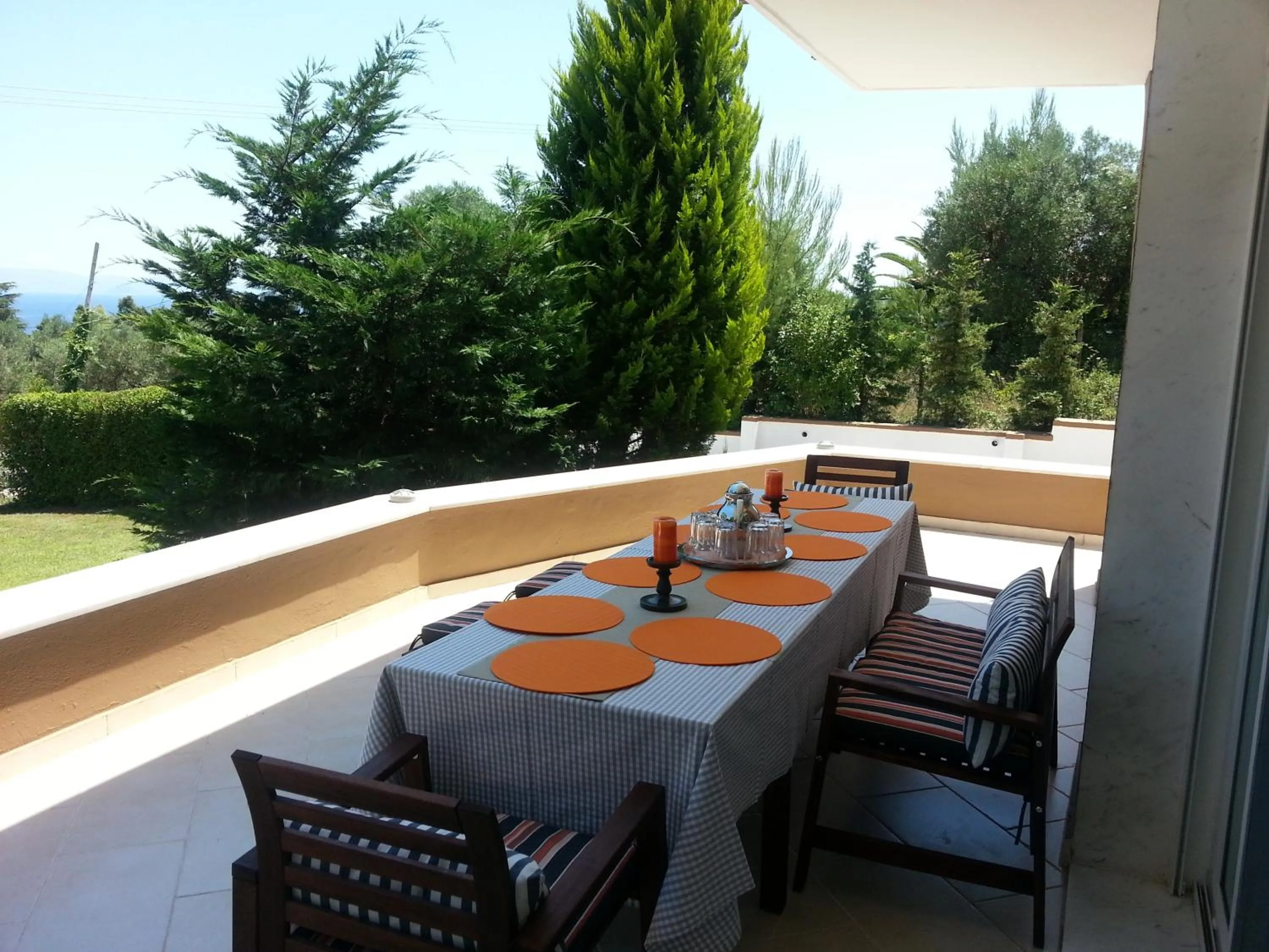 Restaurant/places to eat in Villa Anna Maria Kriopigi Private Pool & Sea View 5 Bedrooms