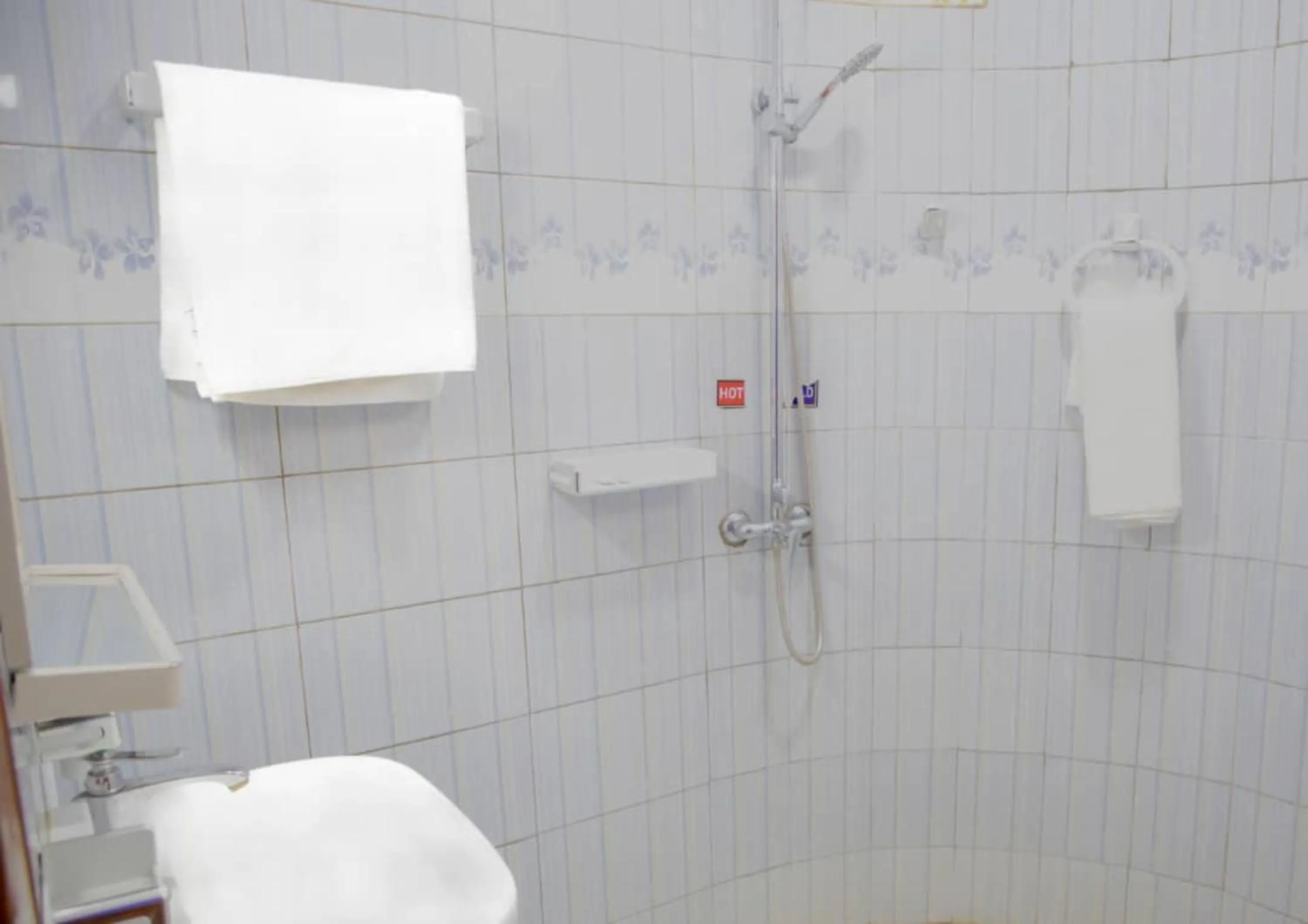 Shower in Amariah Villa