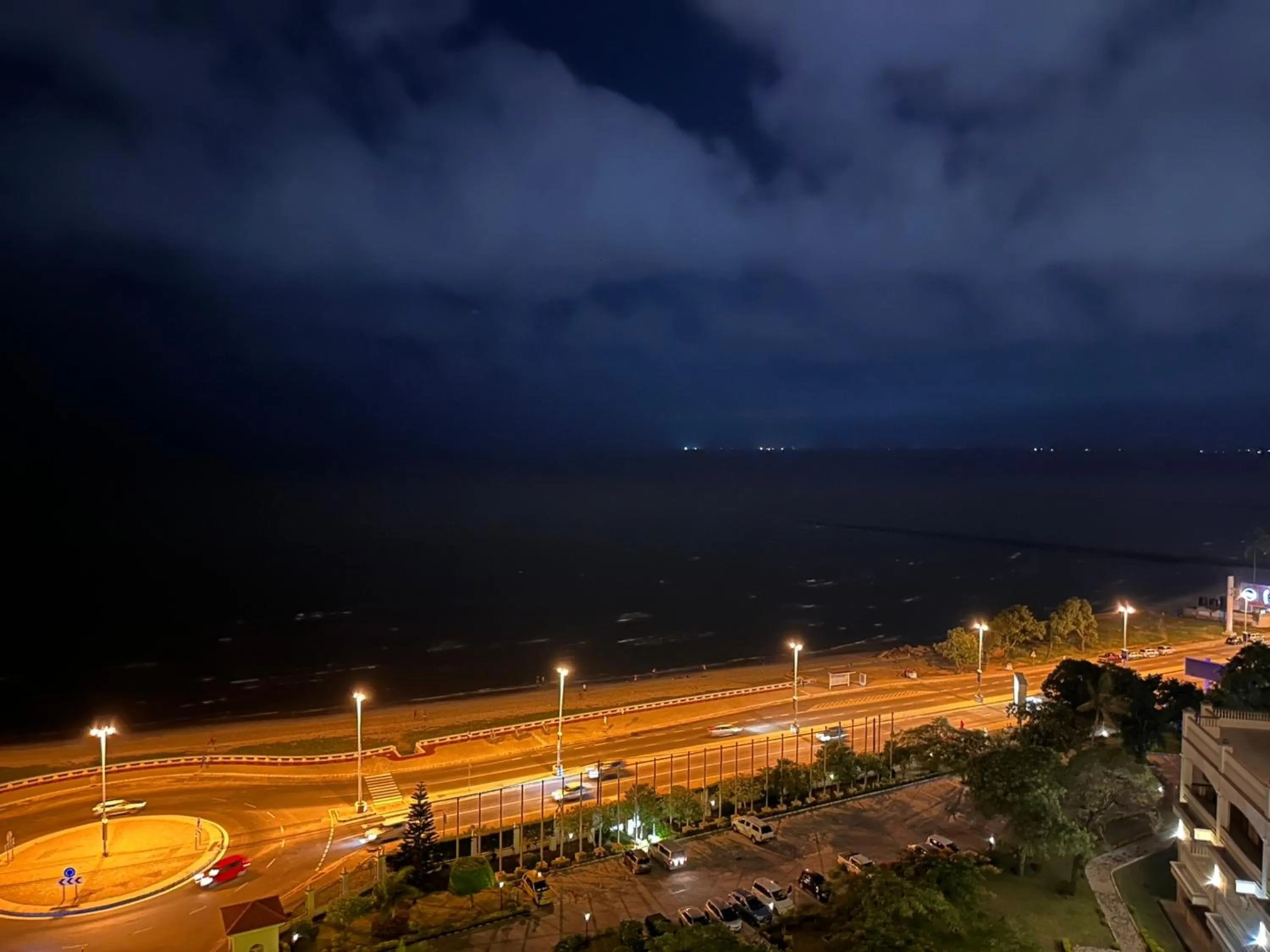 Night in Amariah Villa