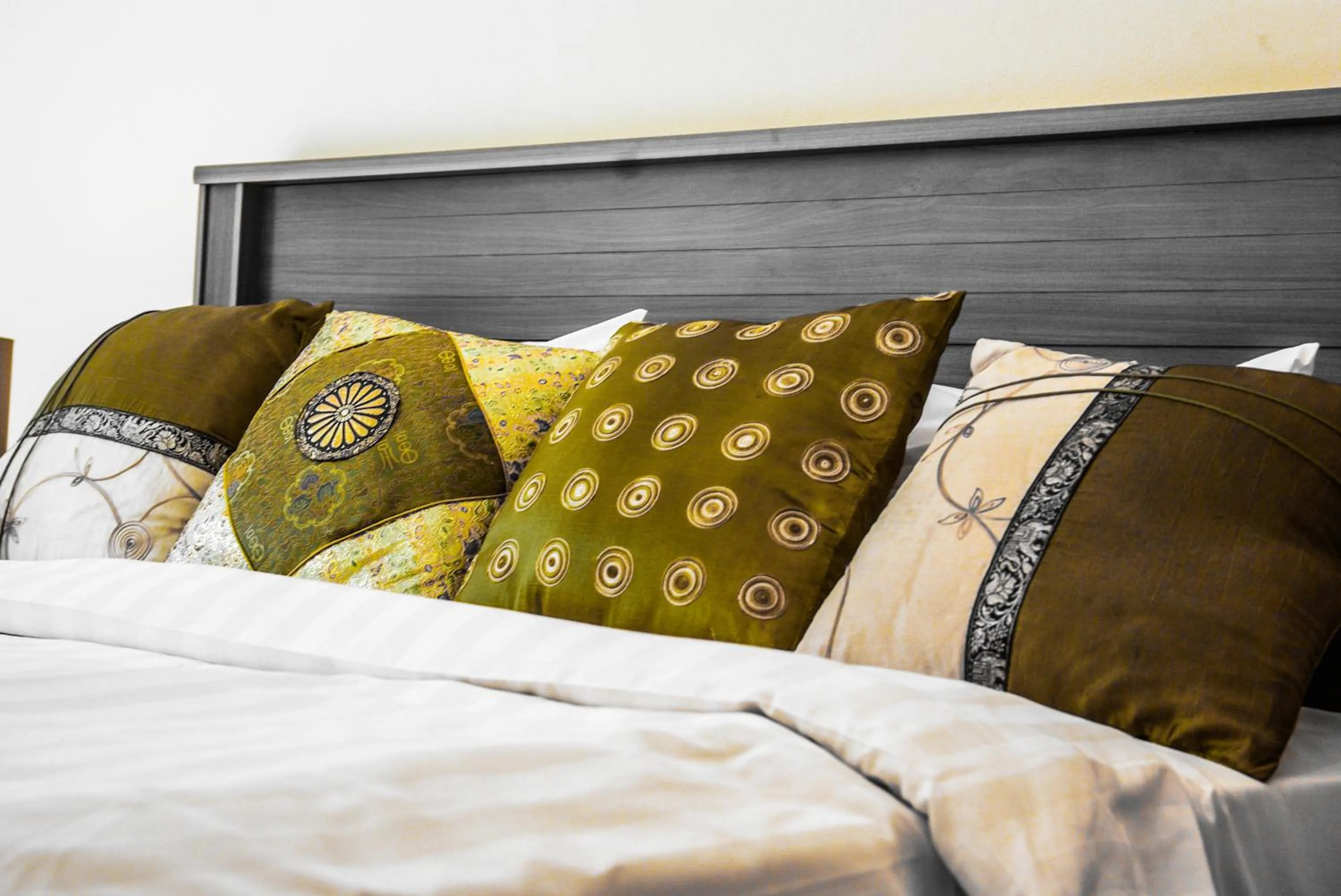 Bedroom, Bed in Kololi Beach Resort