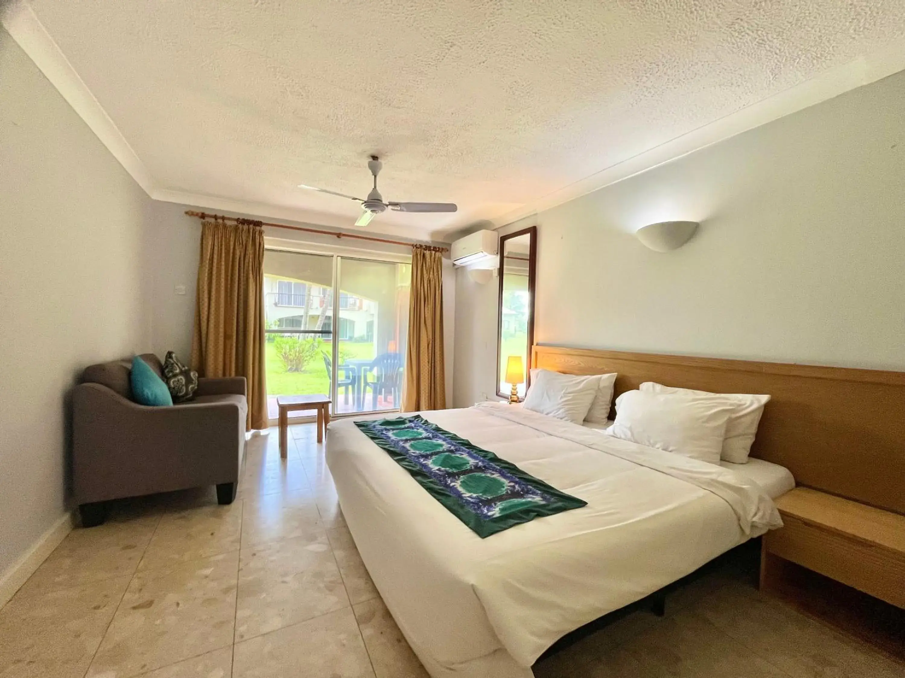 Deluxe Studio with garden view in Kololi Beach Resort Deluxe Studio with garden view in Kololi Beach Resort