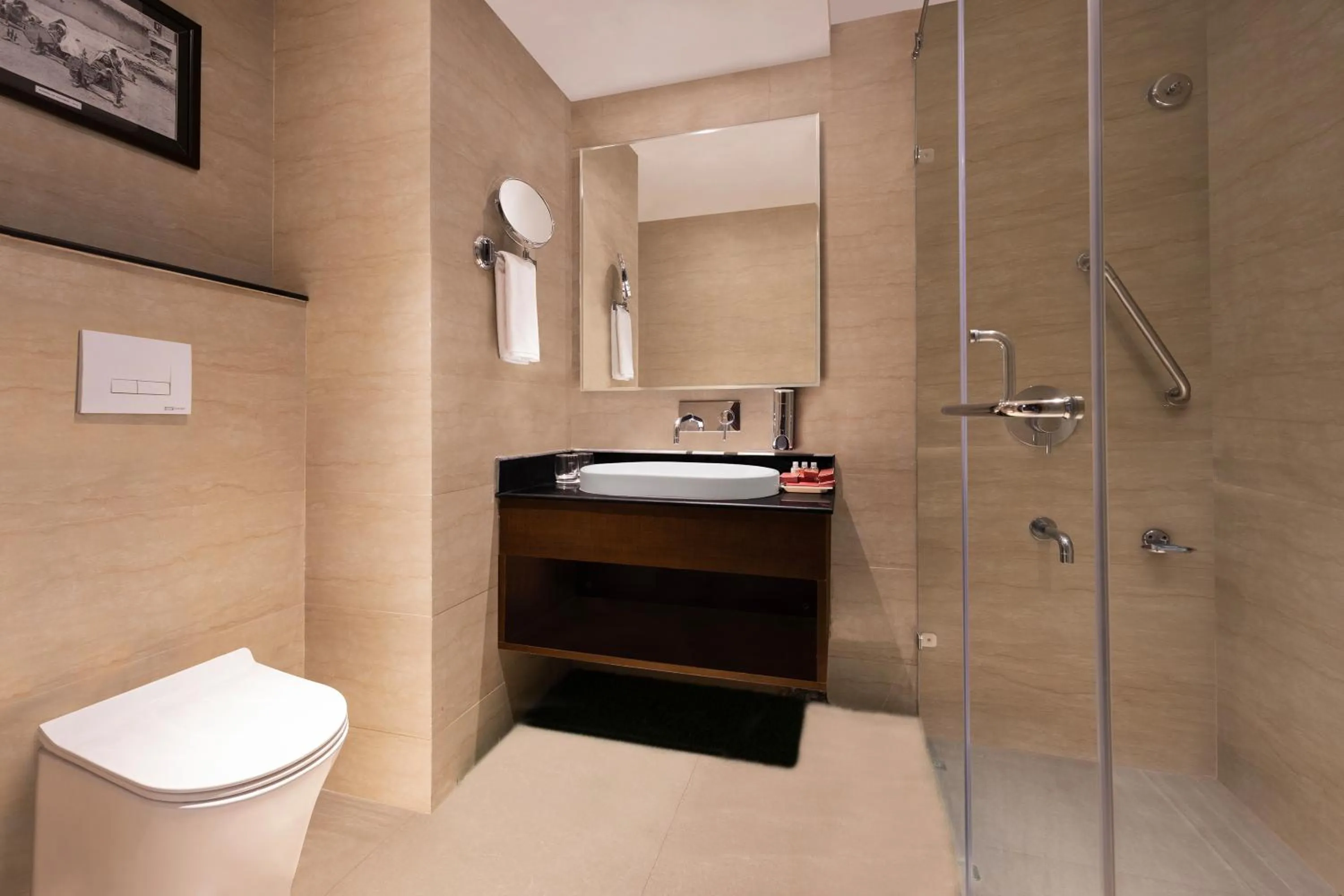 Shower in WelcomHeritage Grand, Srinagar