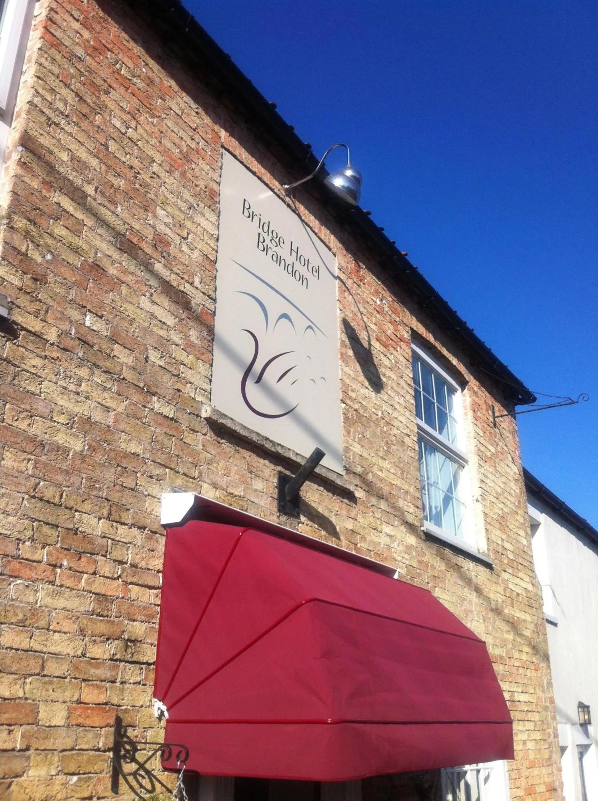 Facade/entrance in Bridge Hotel Brandon