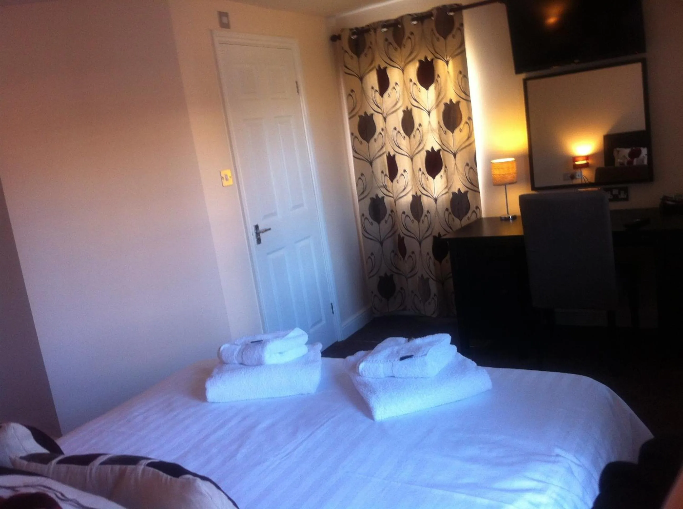 View (from property/room), Bed in Bridge Hotel Brandon