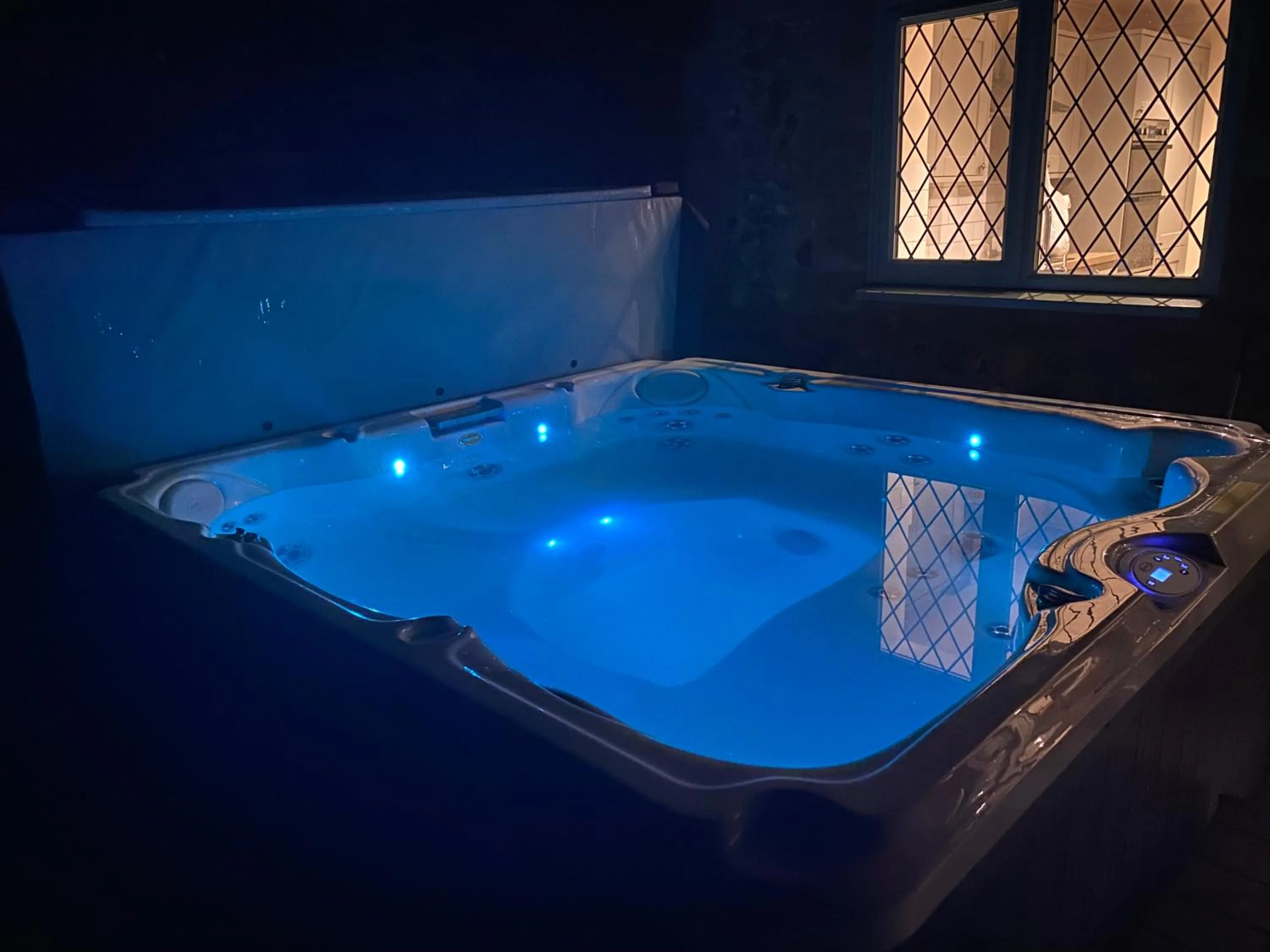 Hot Tub in Bridge Hotel Brandon