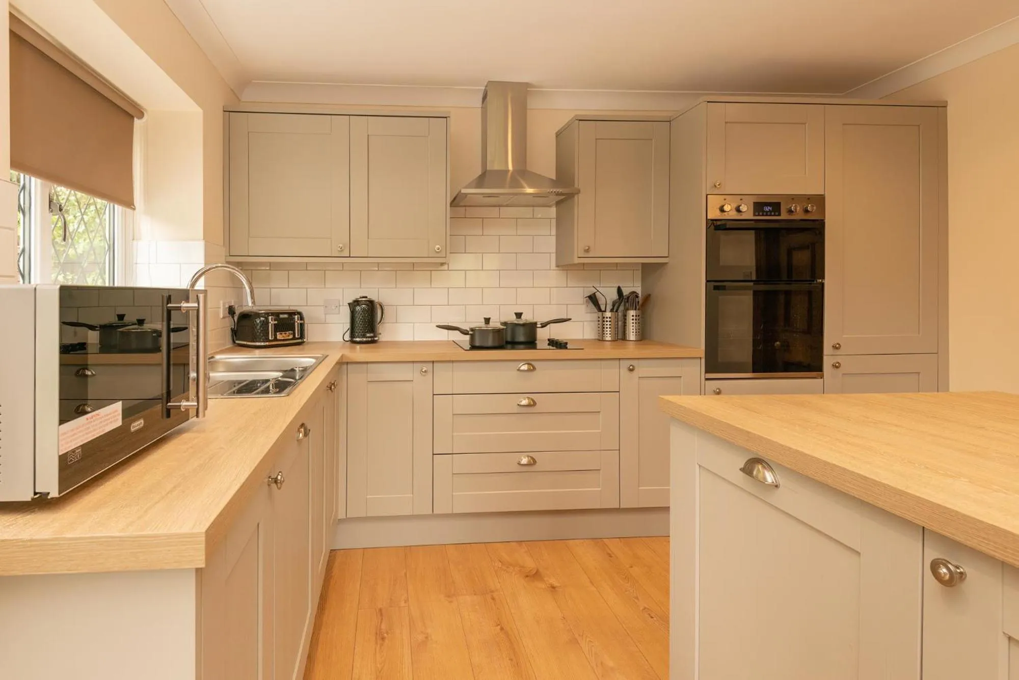 kitchen in Bridge Hotel Brandon