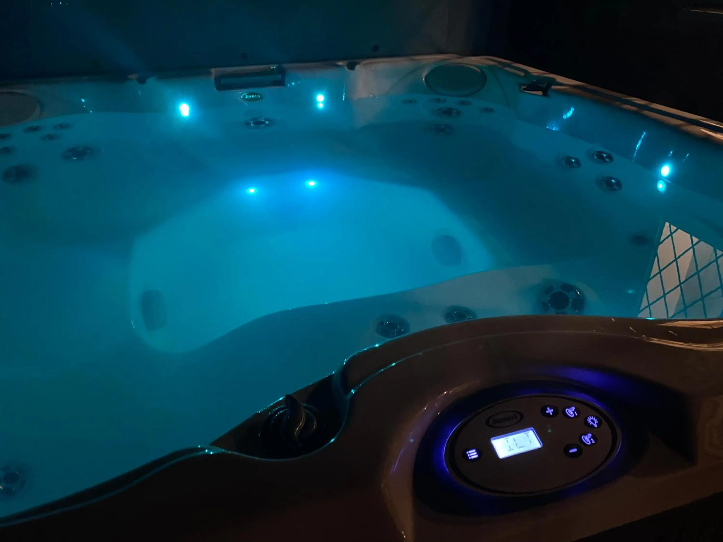 Hot Tub in Bridge Hotel Brandon