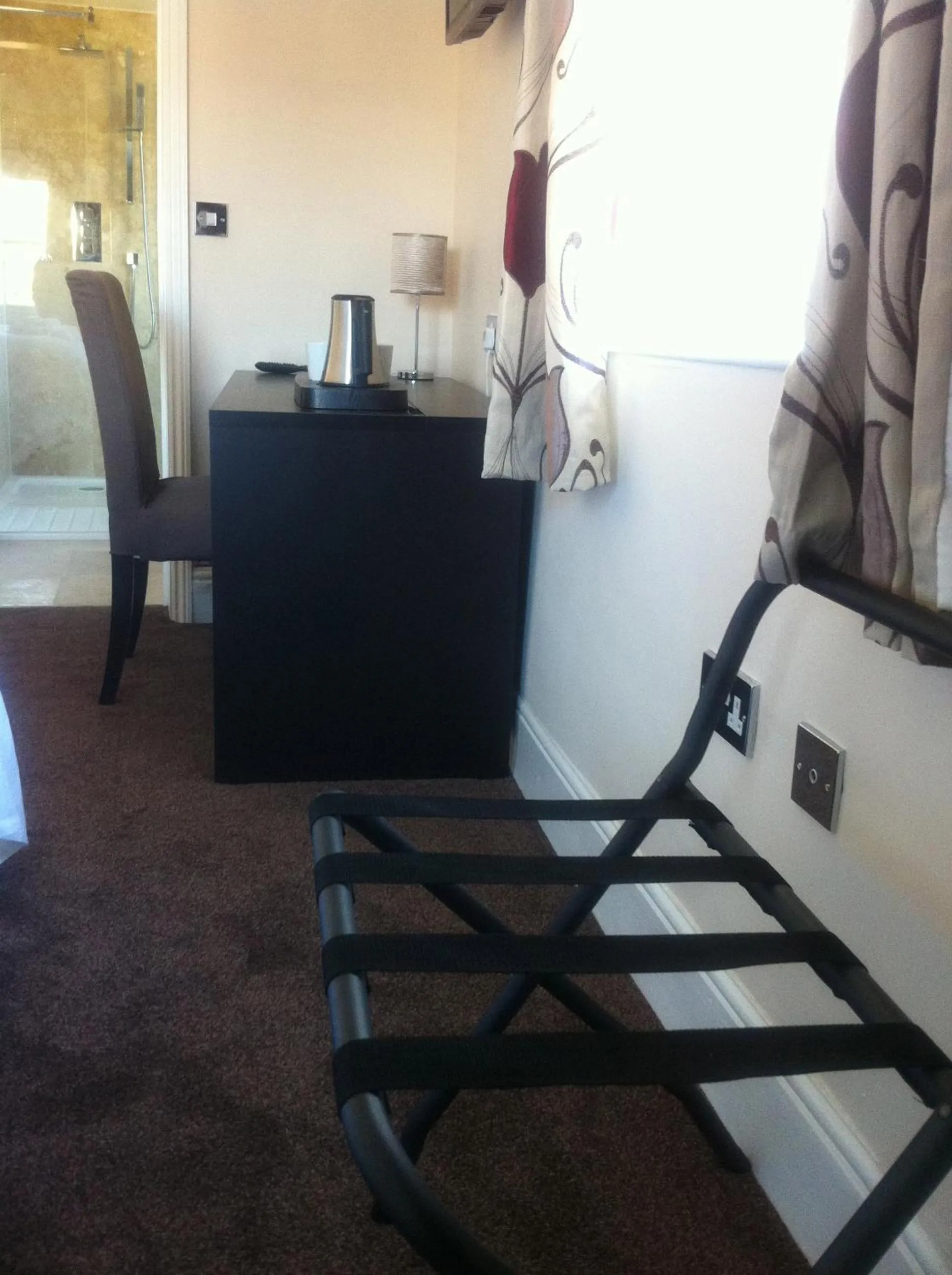 Decorative detail, Bed in Bridge Hotel Brandon