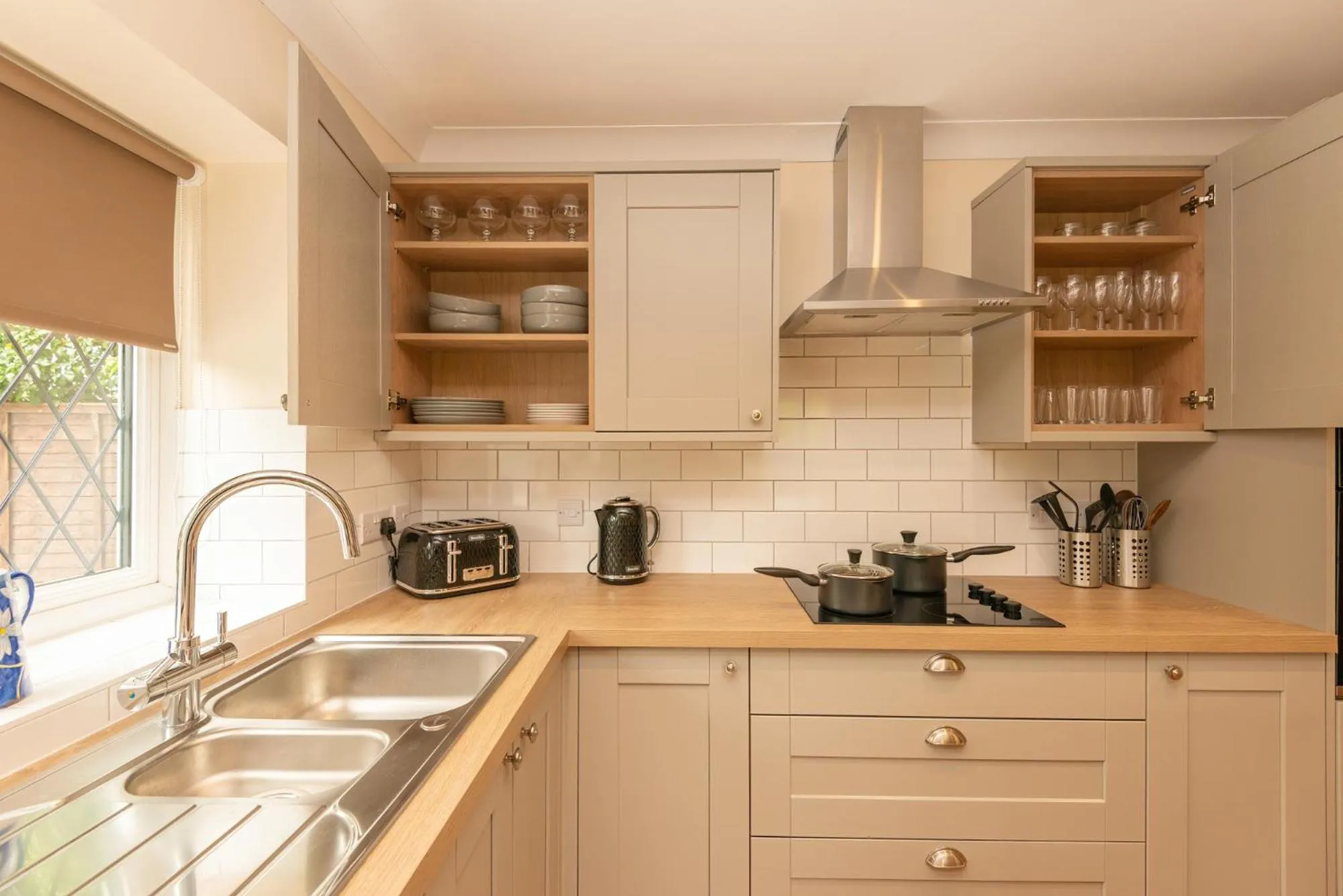 kitchen in Bridge Hotel Brandon