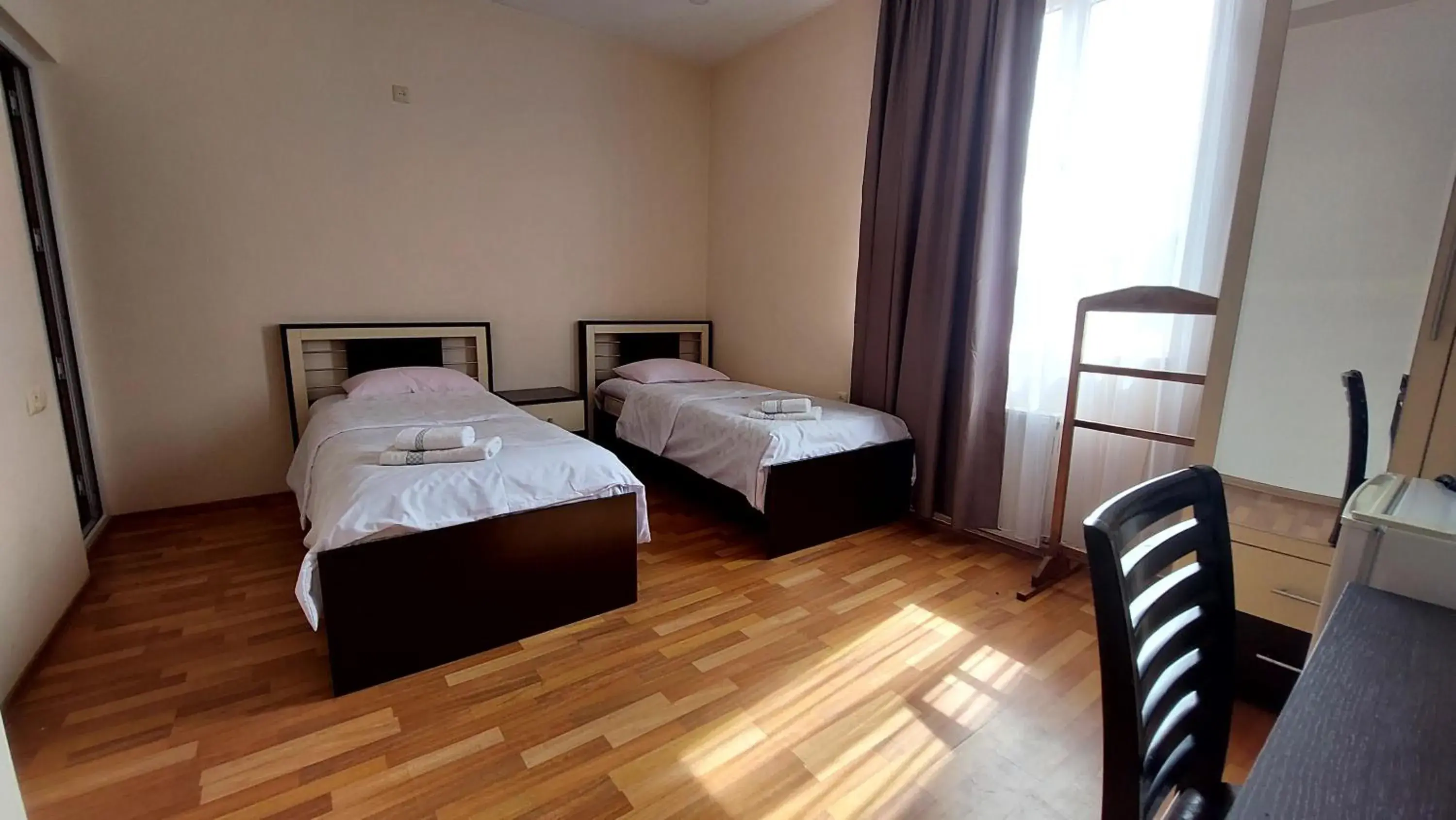 Bedroom, Bed in Hotel Max Comfort Bedroom, Bed in Hotel Max Comfort