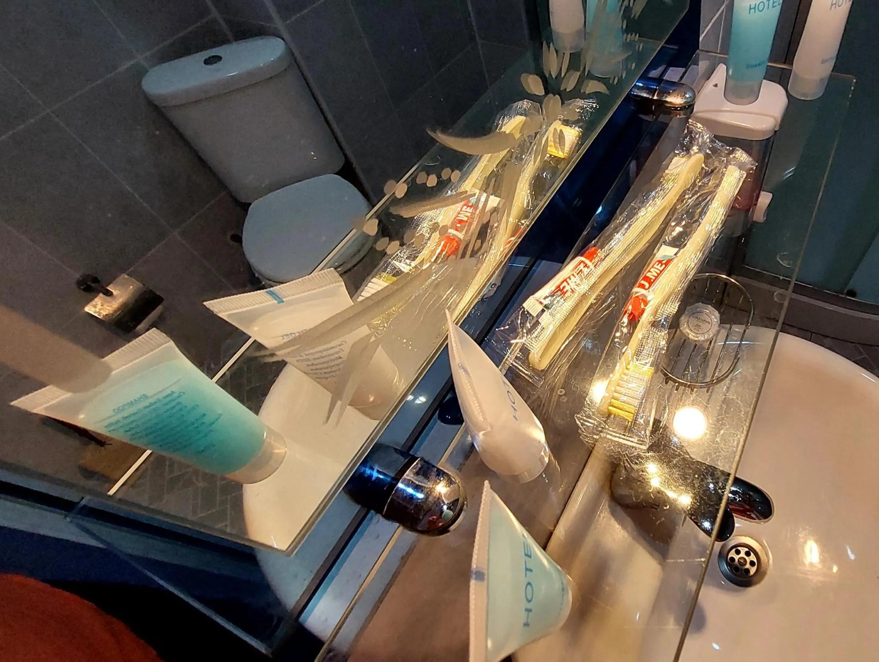 Bathroom in Hotel Max Comfort