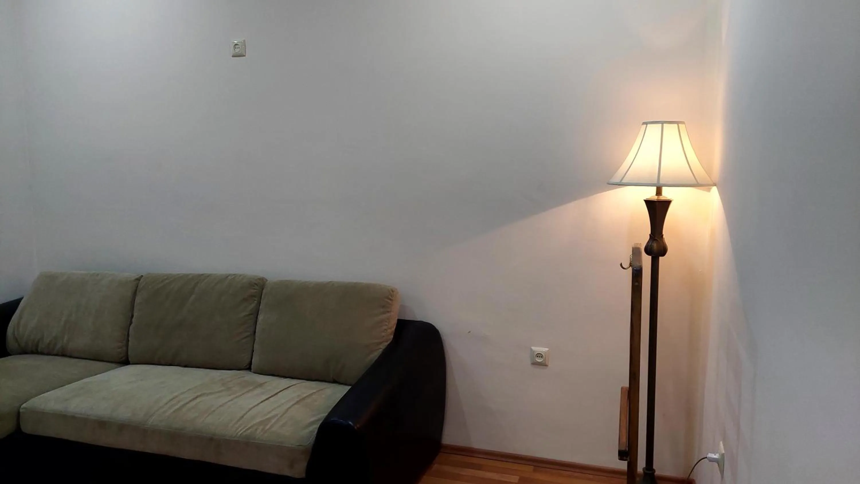 Seating area in Hotel Max Comfort