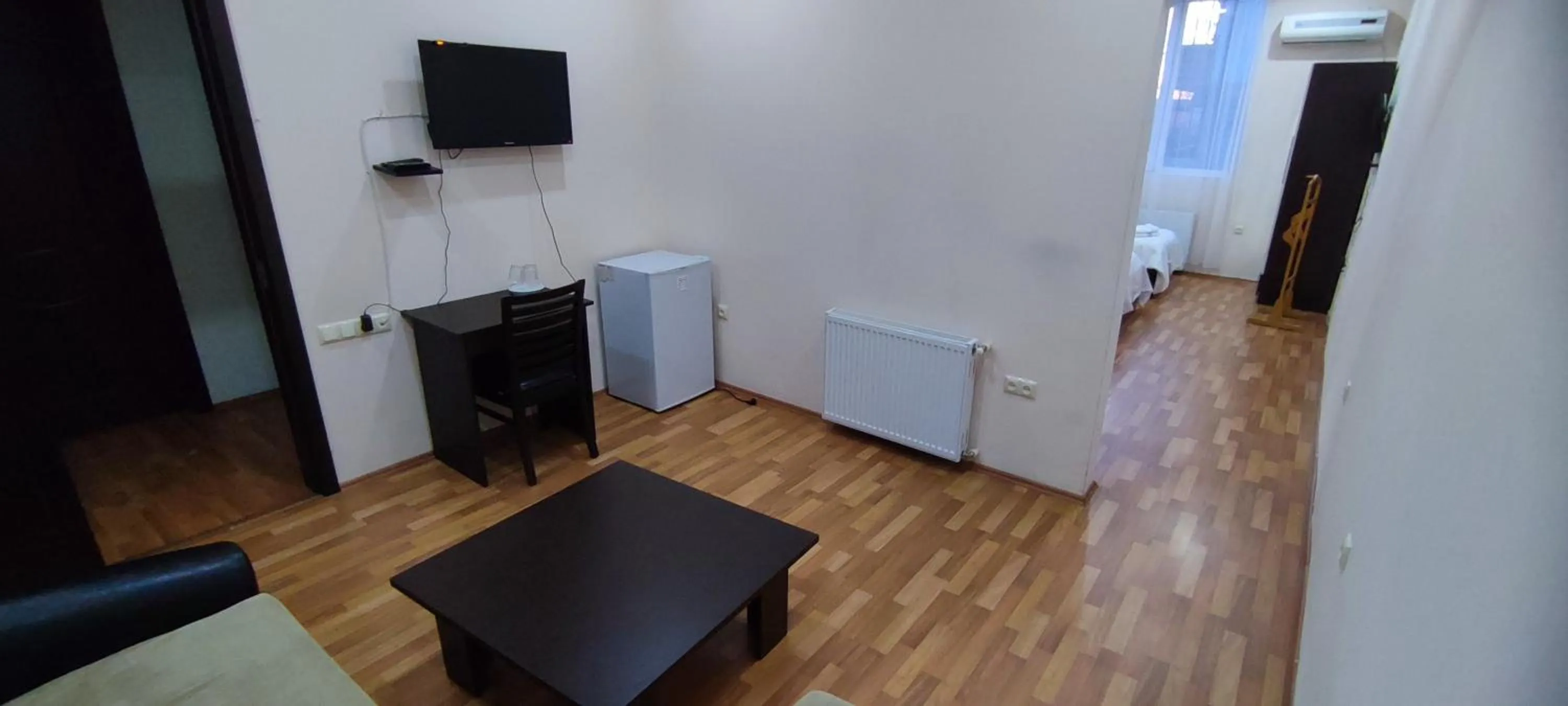 TV and multimedia in Hotel Max Comfort