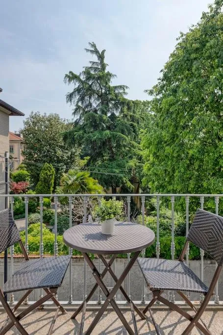 Il Giardino Garden View Apartment